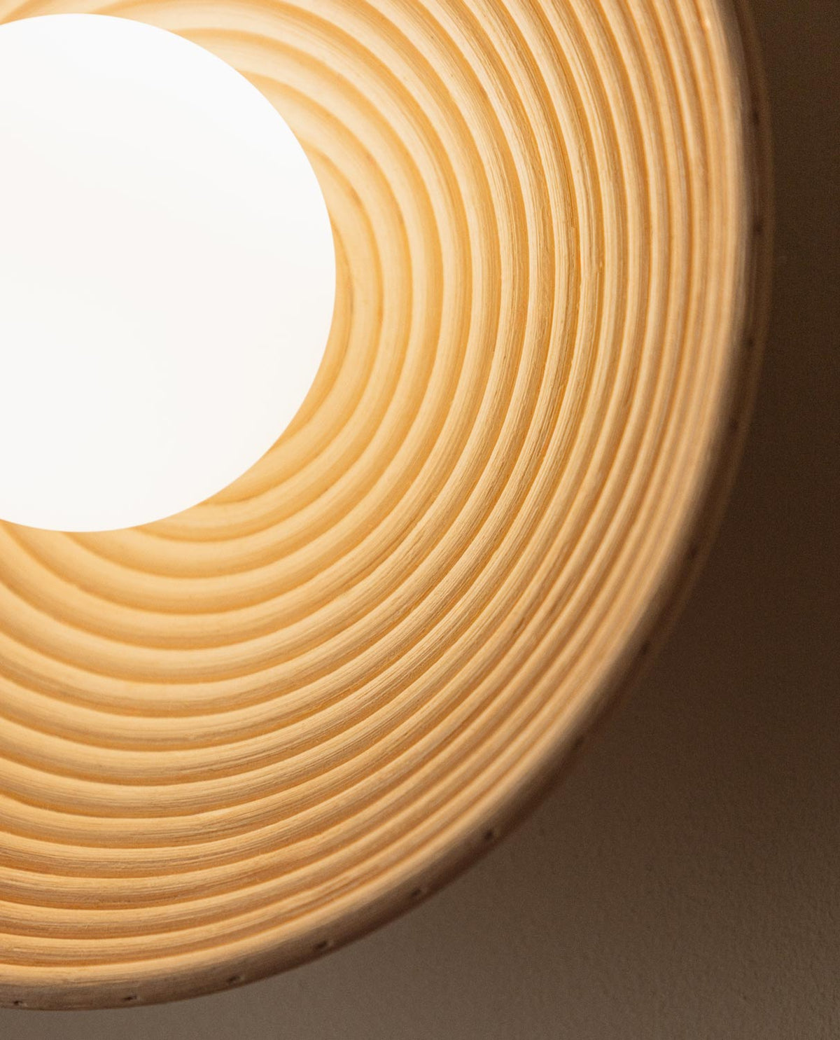 Rattan wall light Flowers