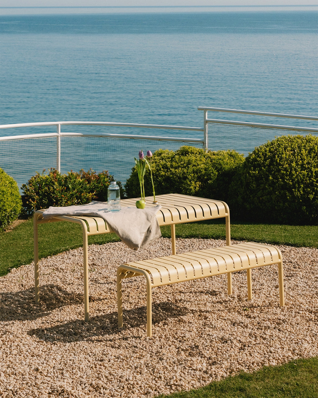 Tavo metal garden bench