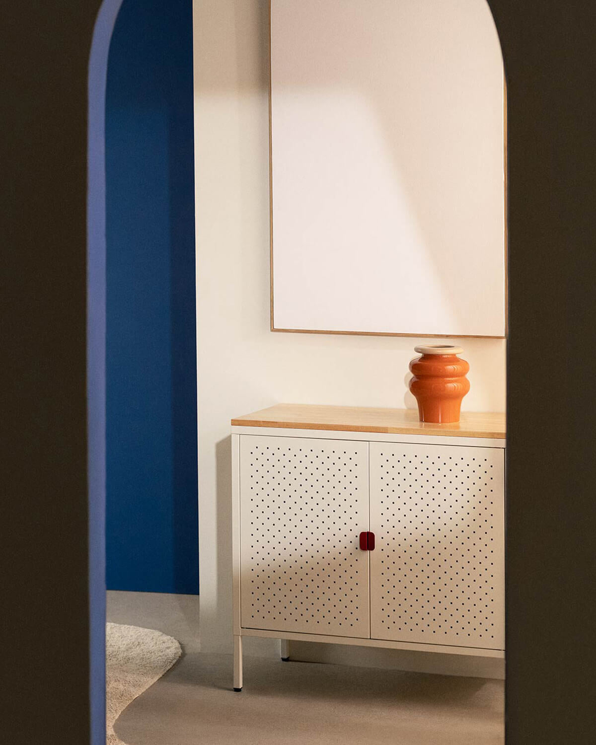 Low sideboard with 2 doors 80x41 cm in laminated steel and Varys pine wood
