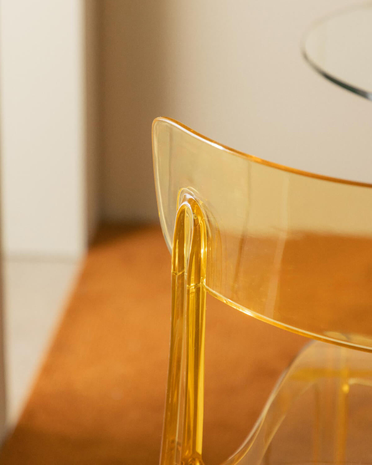 Arlet polycarbonate dining chair