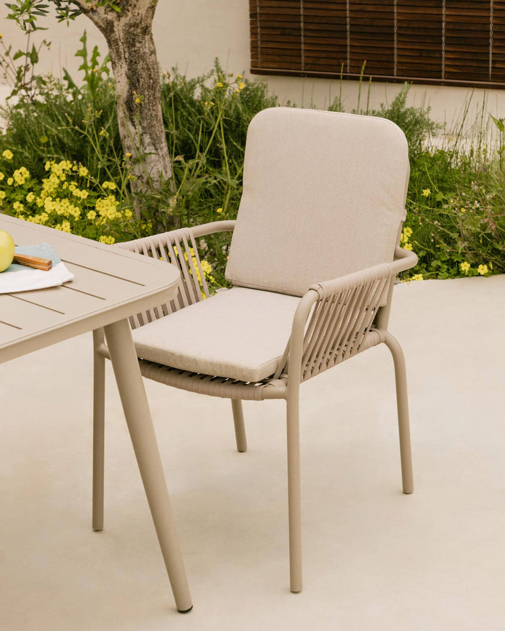 Drian aluminum and rope outdoor chair