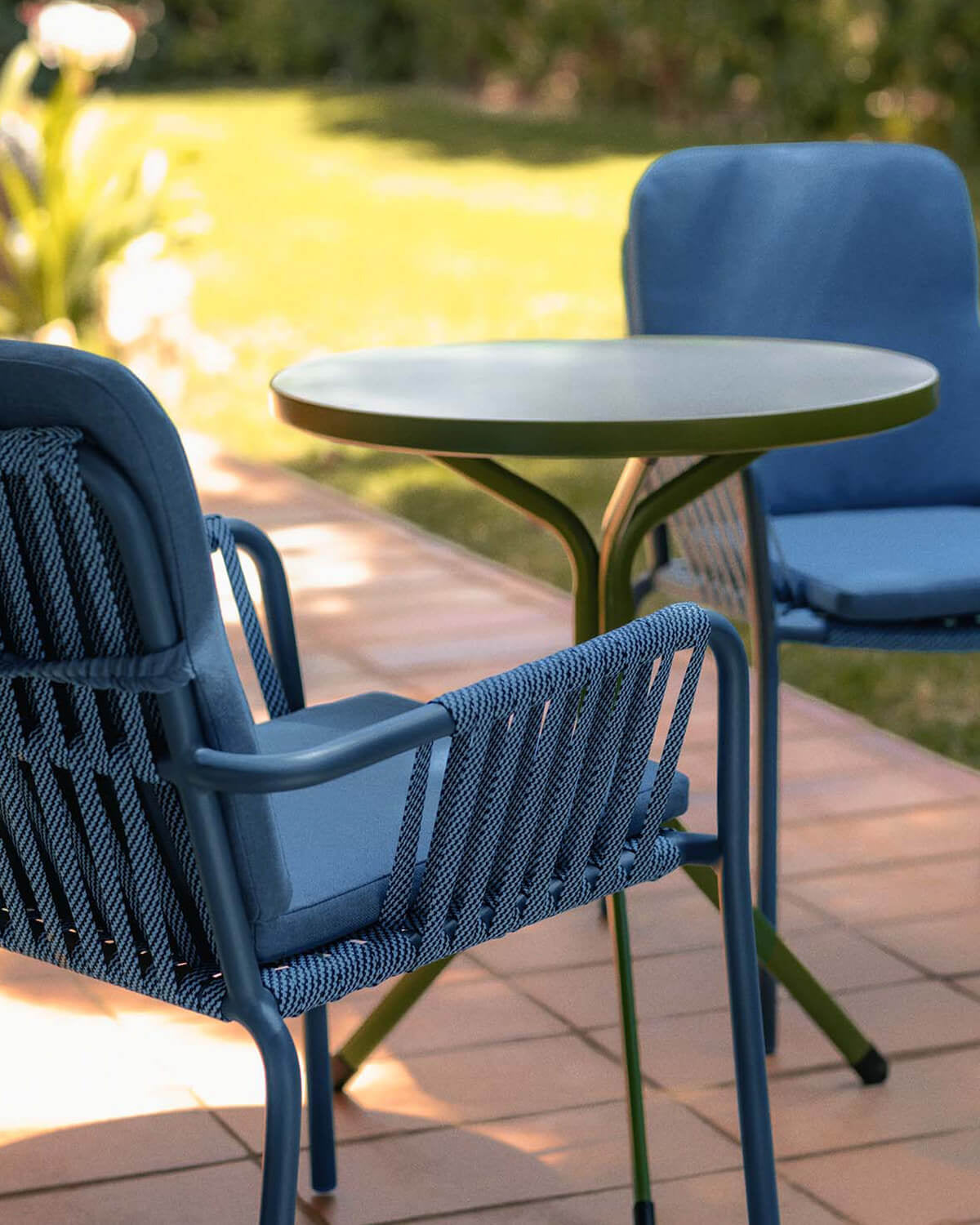 Drian aluminum and rope outdoor chair