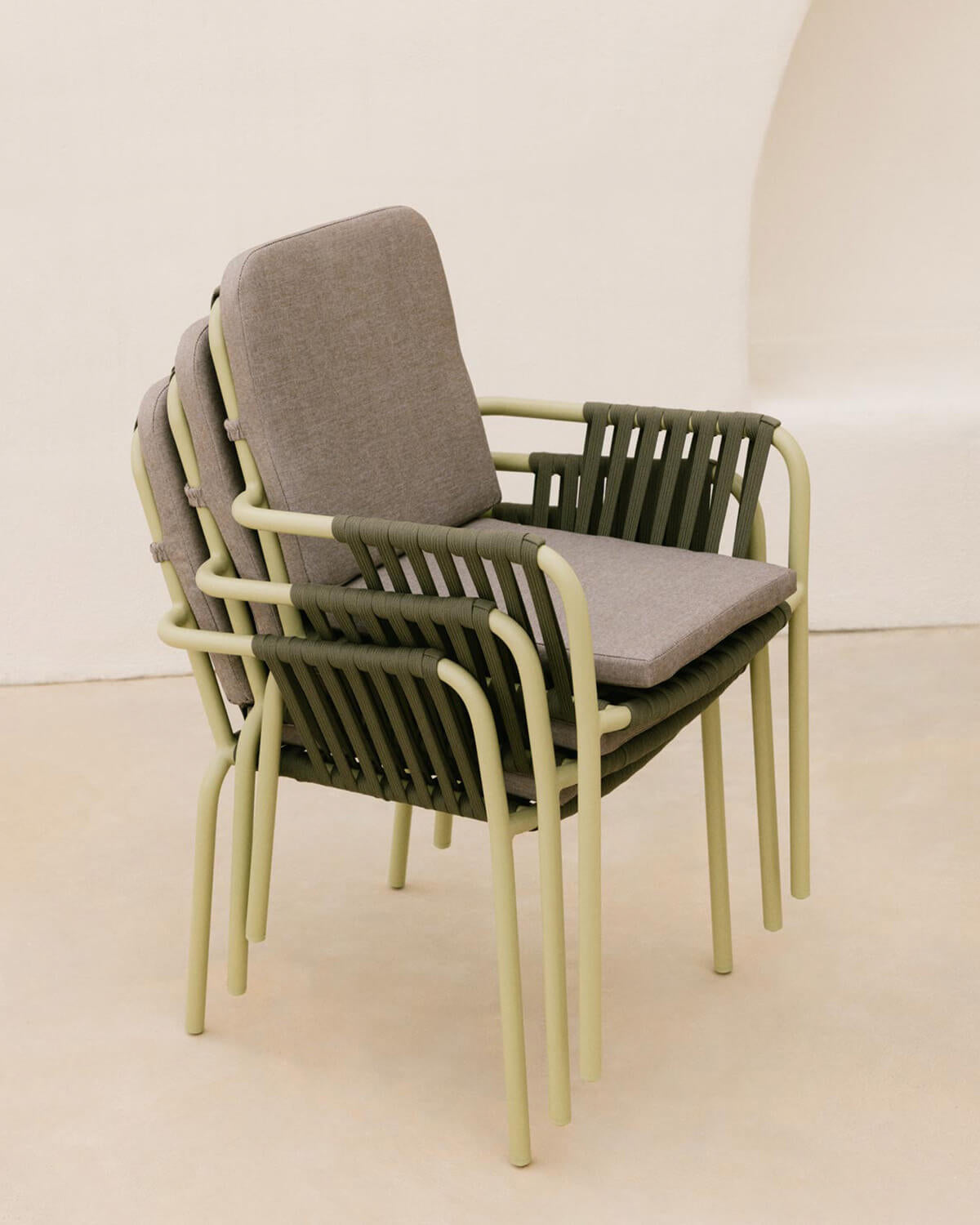 Drian aluminum and rope outdoor chair