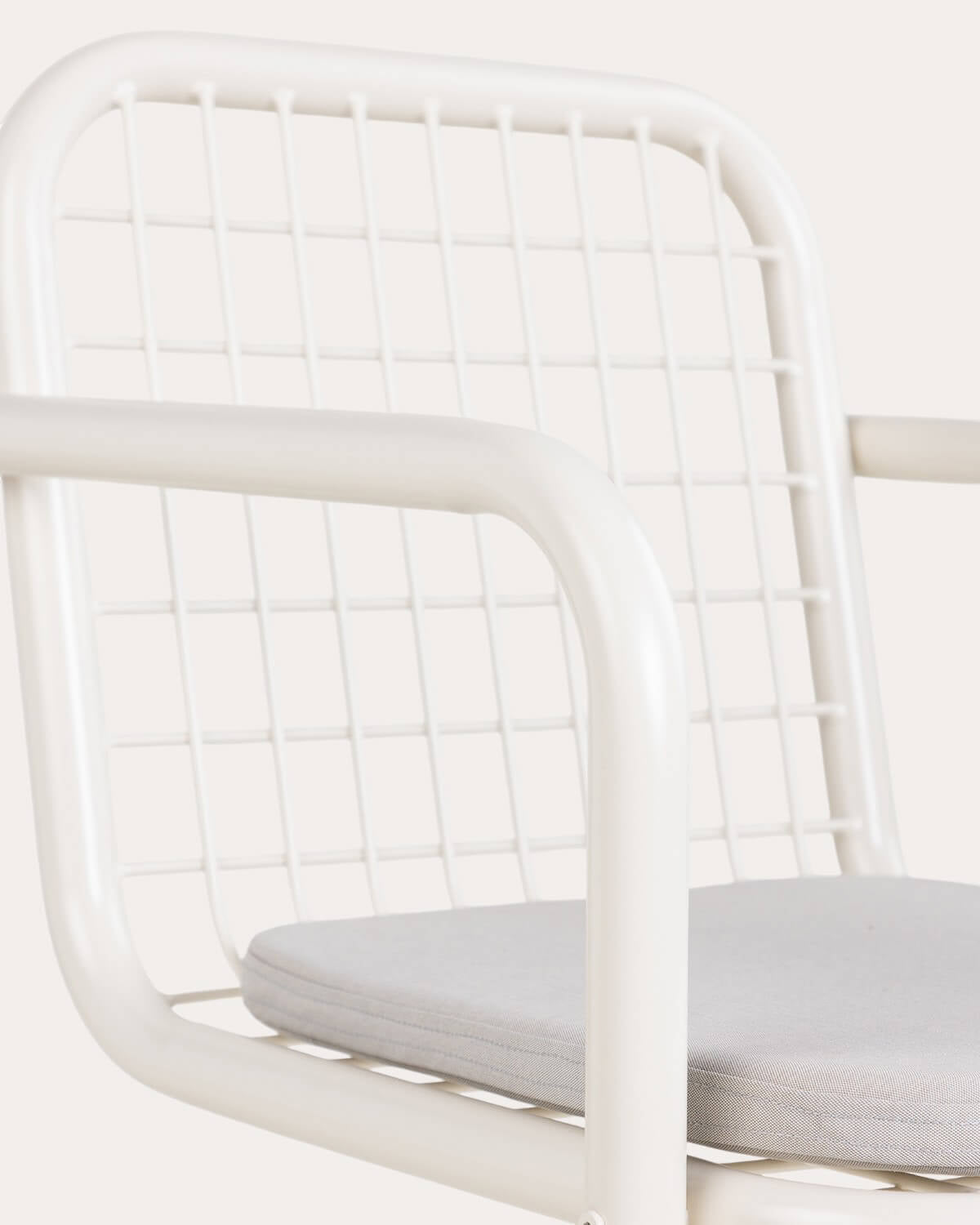 Biaritz outdoor chair with metal armrests