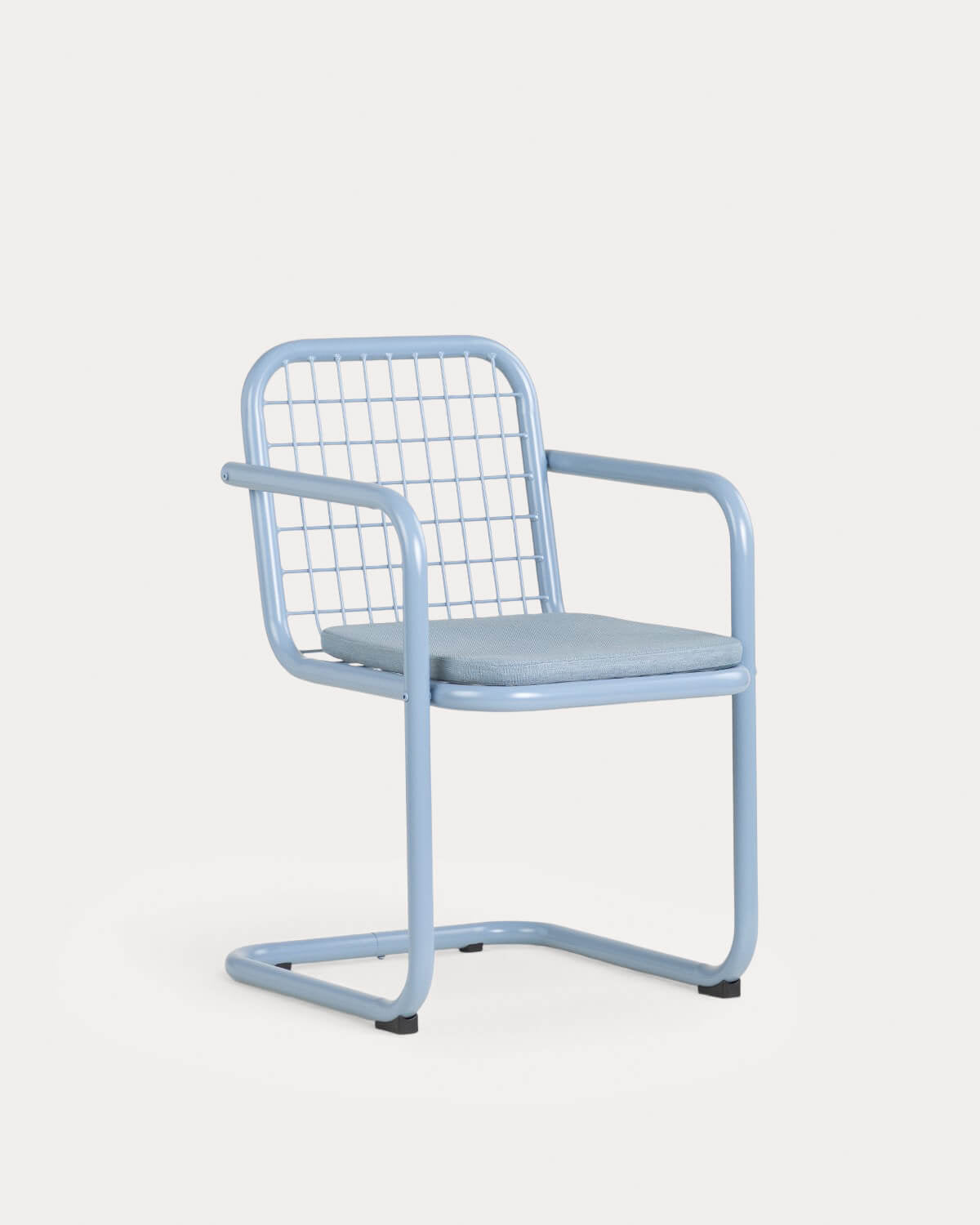 Biaritz outdoor chair with metal armrests