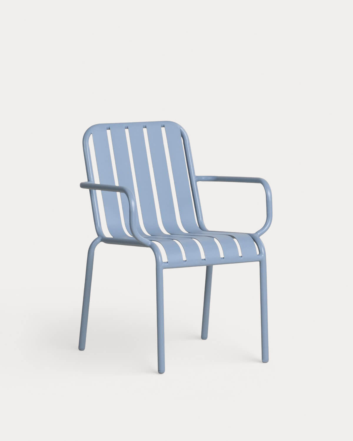 Tavo outdoor chair with metal armrests