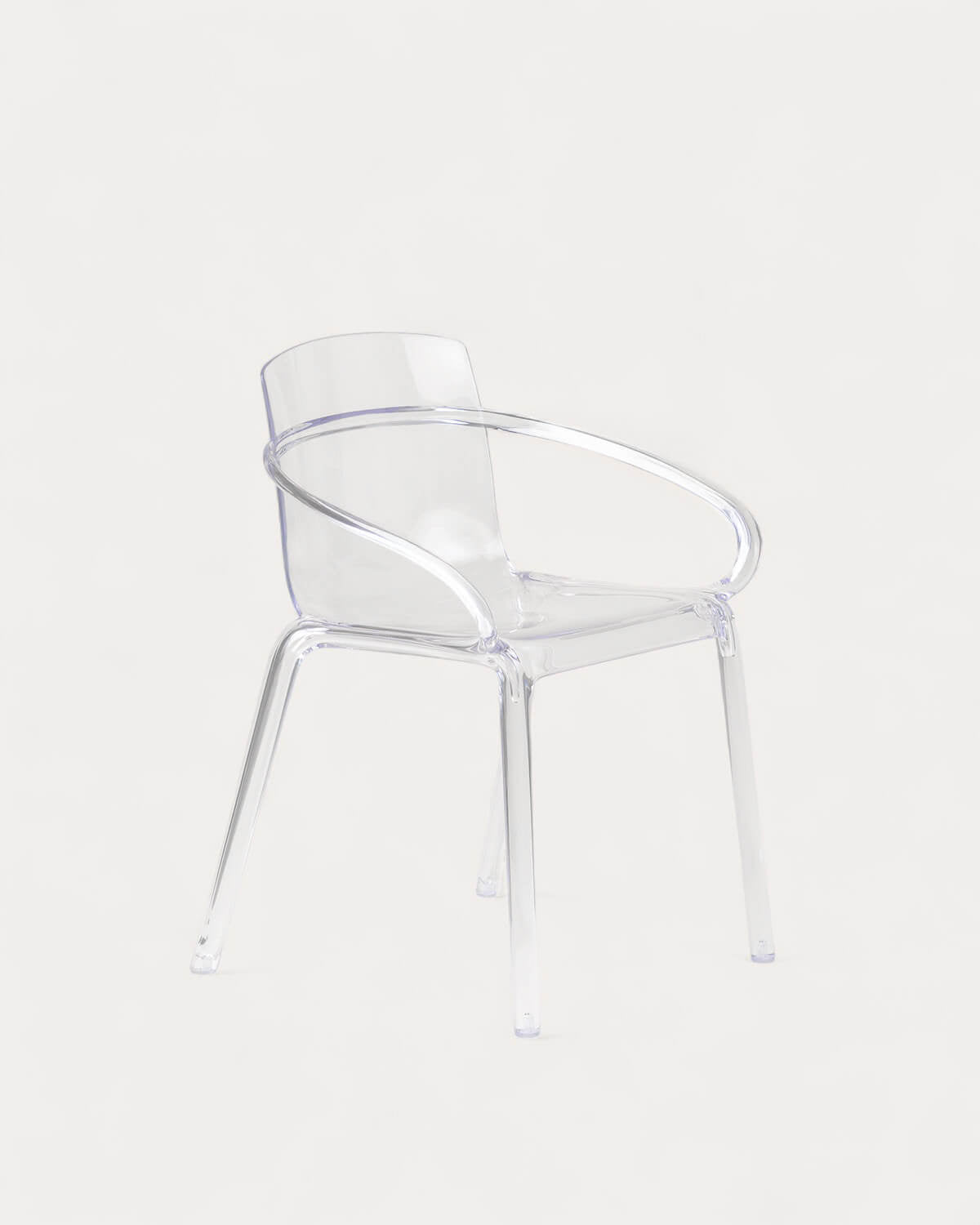 Zuera outdoor chair with polycarbonate armrests