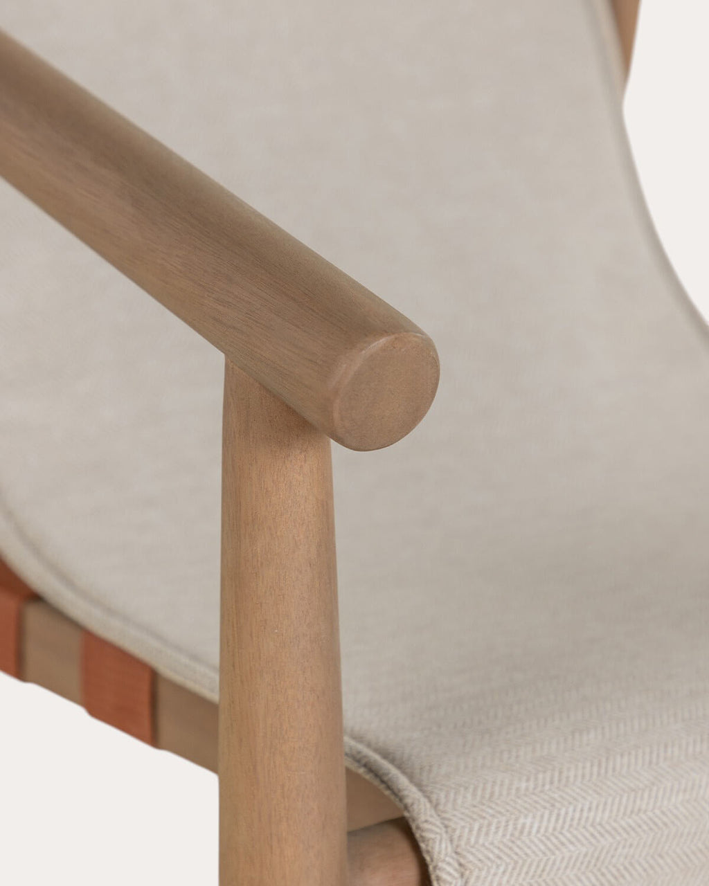 Outdoor chair in eucalyptus wood and Clhoti fabric