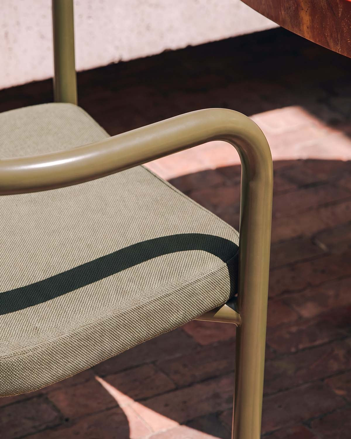 Aryo metal and fabric outdoor chair