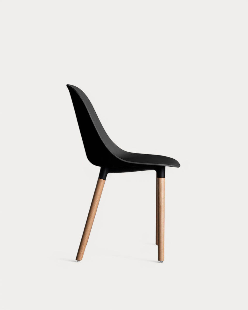 Reine outdoor chair in polypropylene and wood