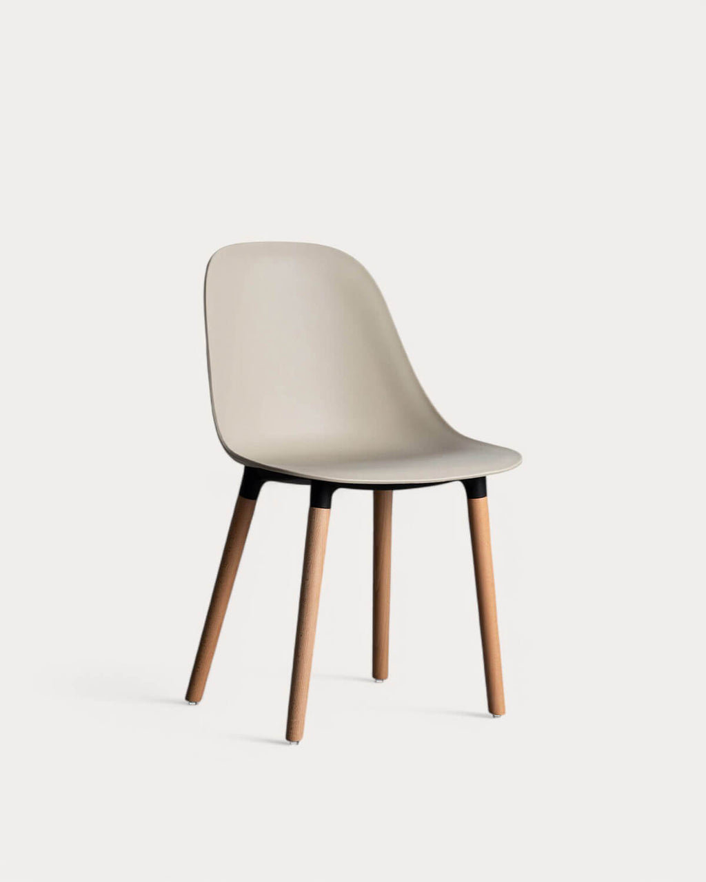 Reine outdoor chair in polypropylene and wood