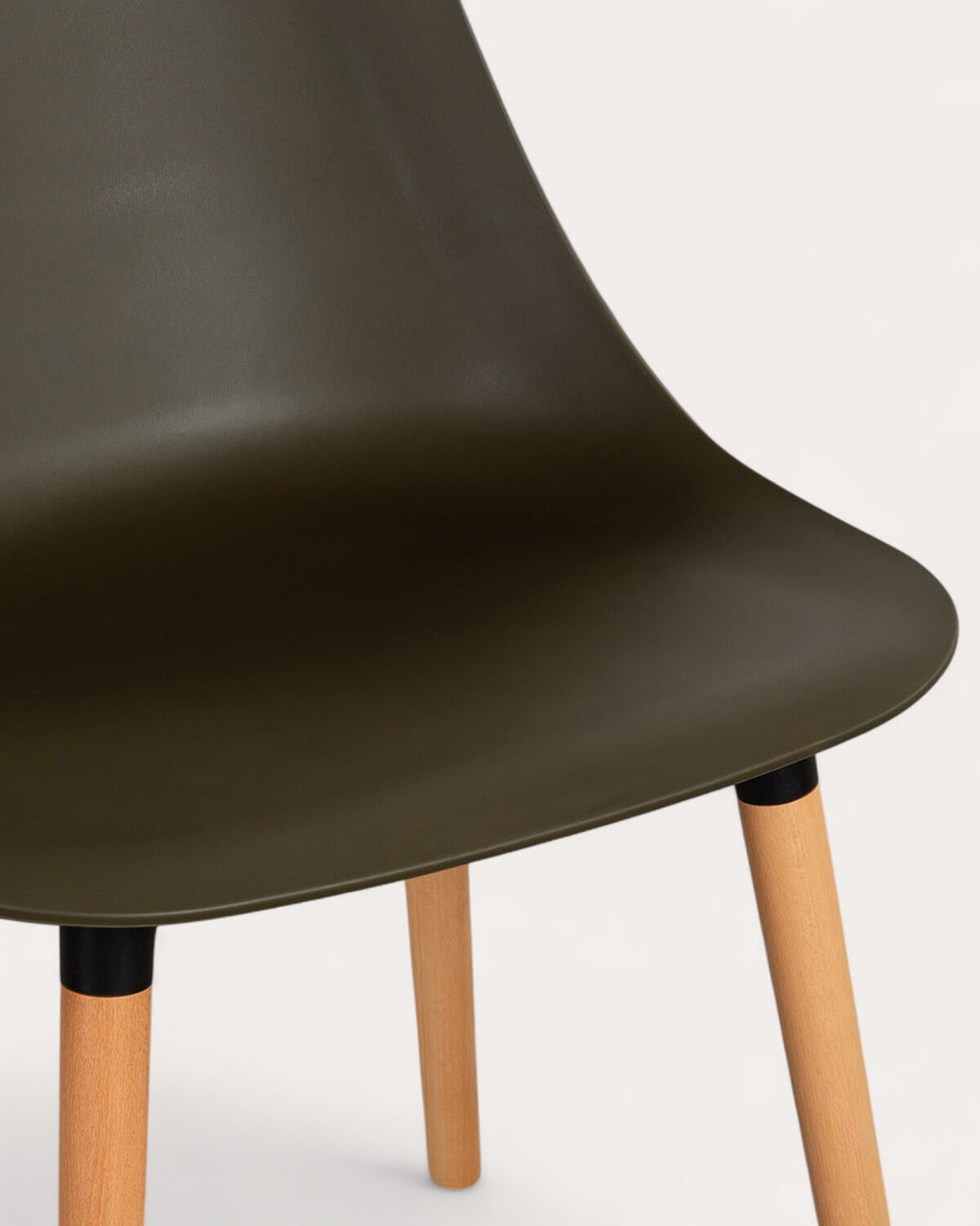 Reine outdoor chair in polypropylene and wood