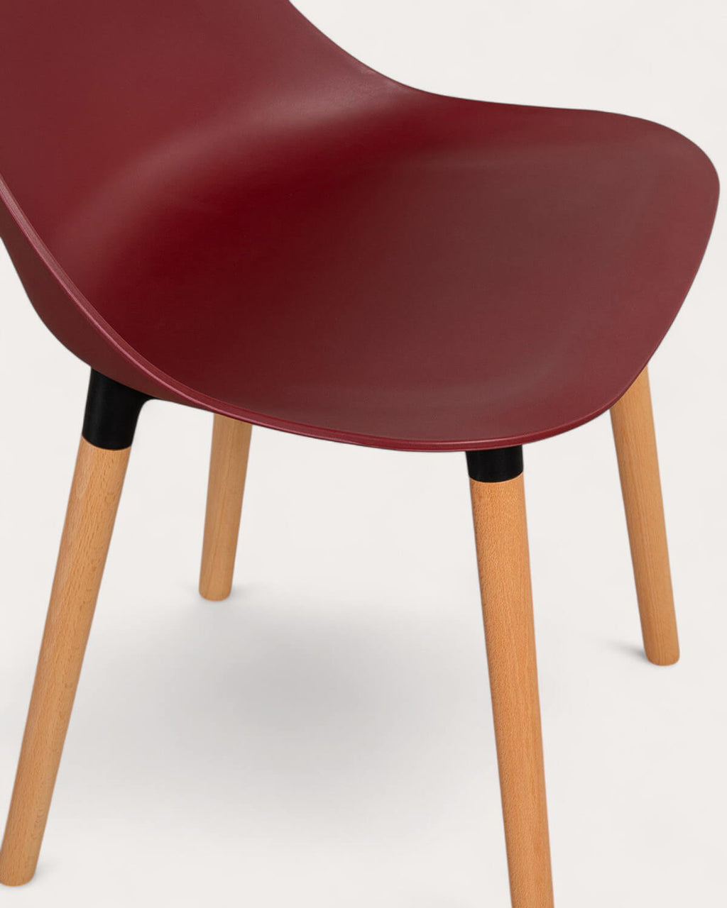 Reine outdoor chair in polypropylene and wood