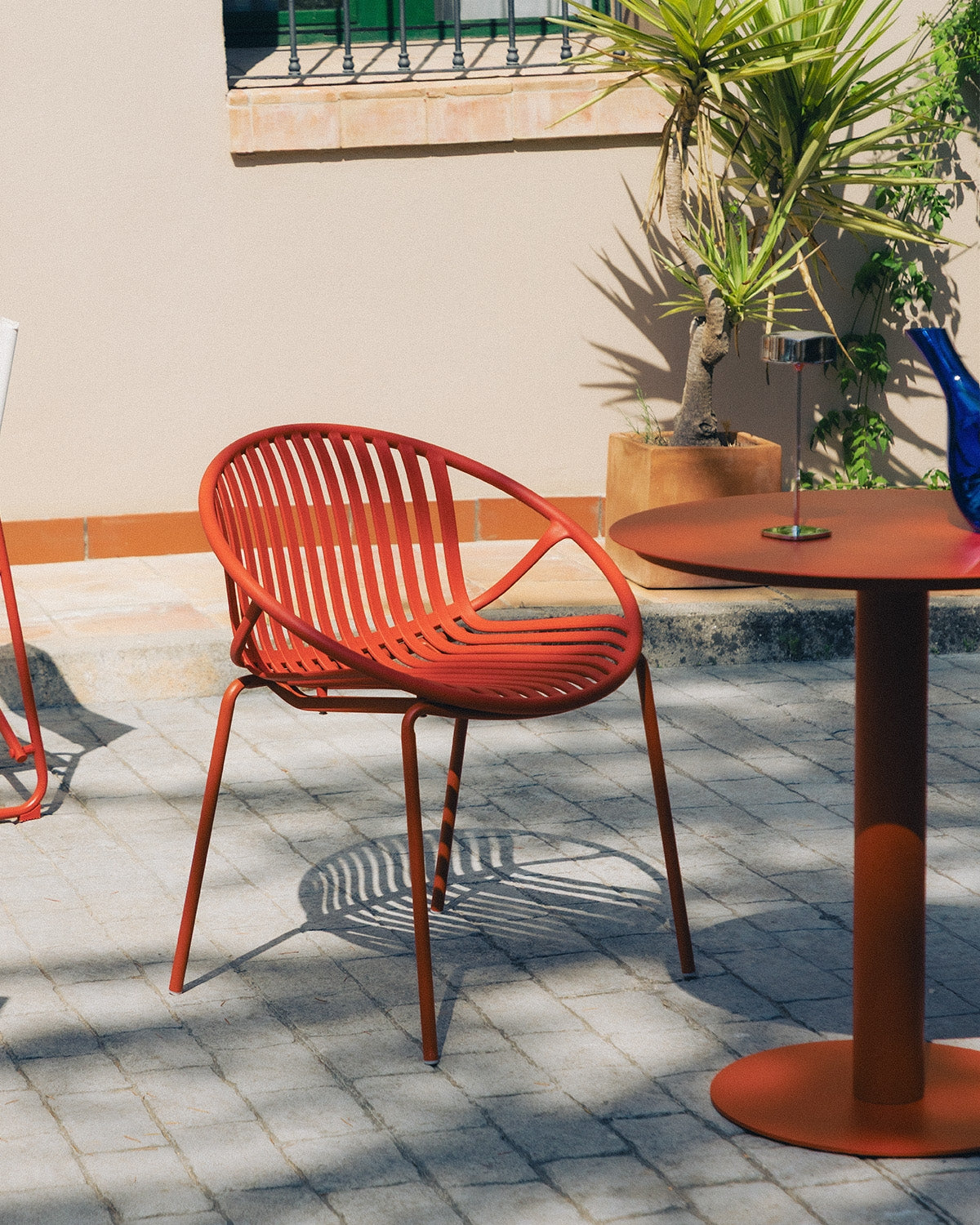 Anier polypropylene and metal outdoor chair