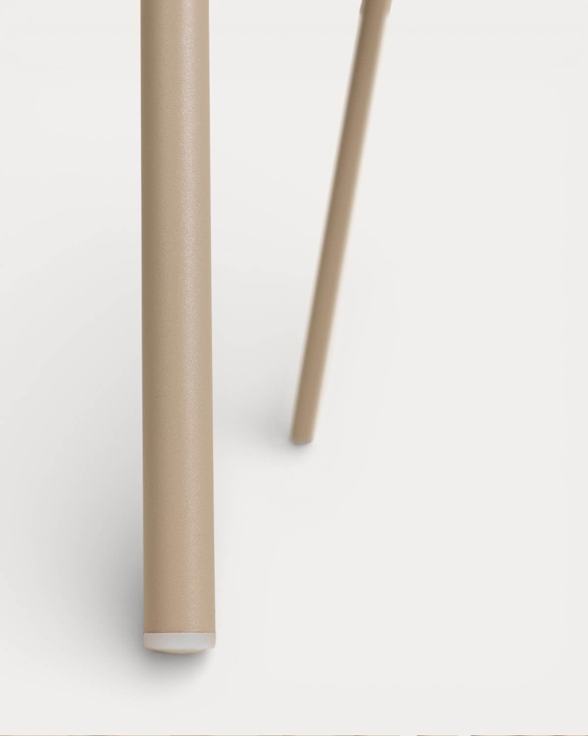 Anier polypropylene and metal outdoor chair