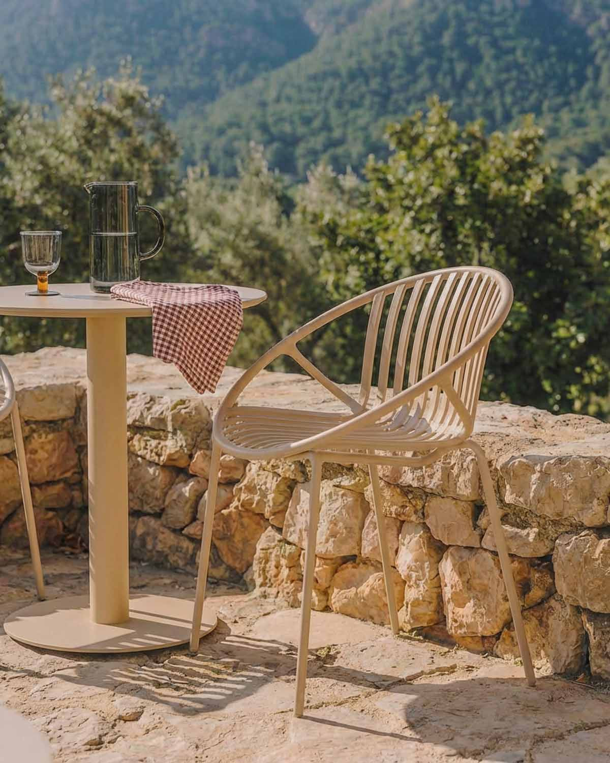 Anier polypropylene and metal outdoor chair