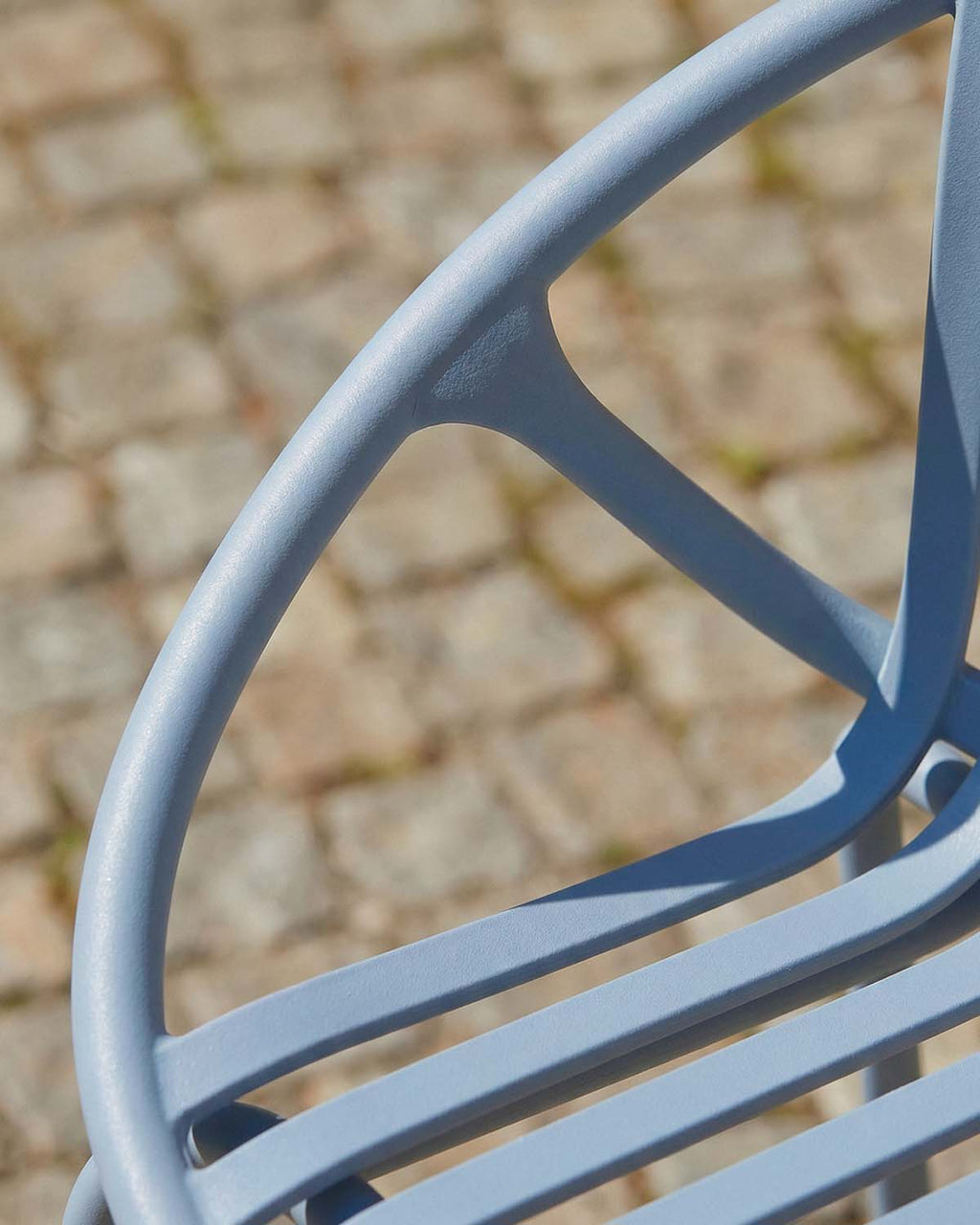 Anier polypropylene and metal outdoor chair
