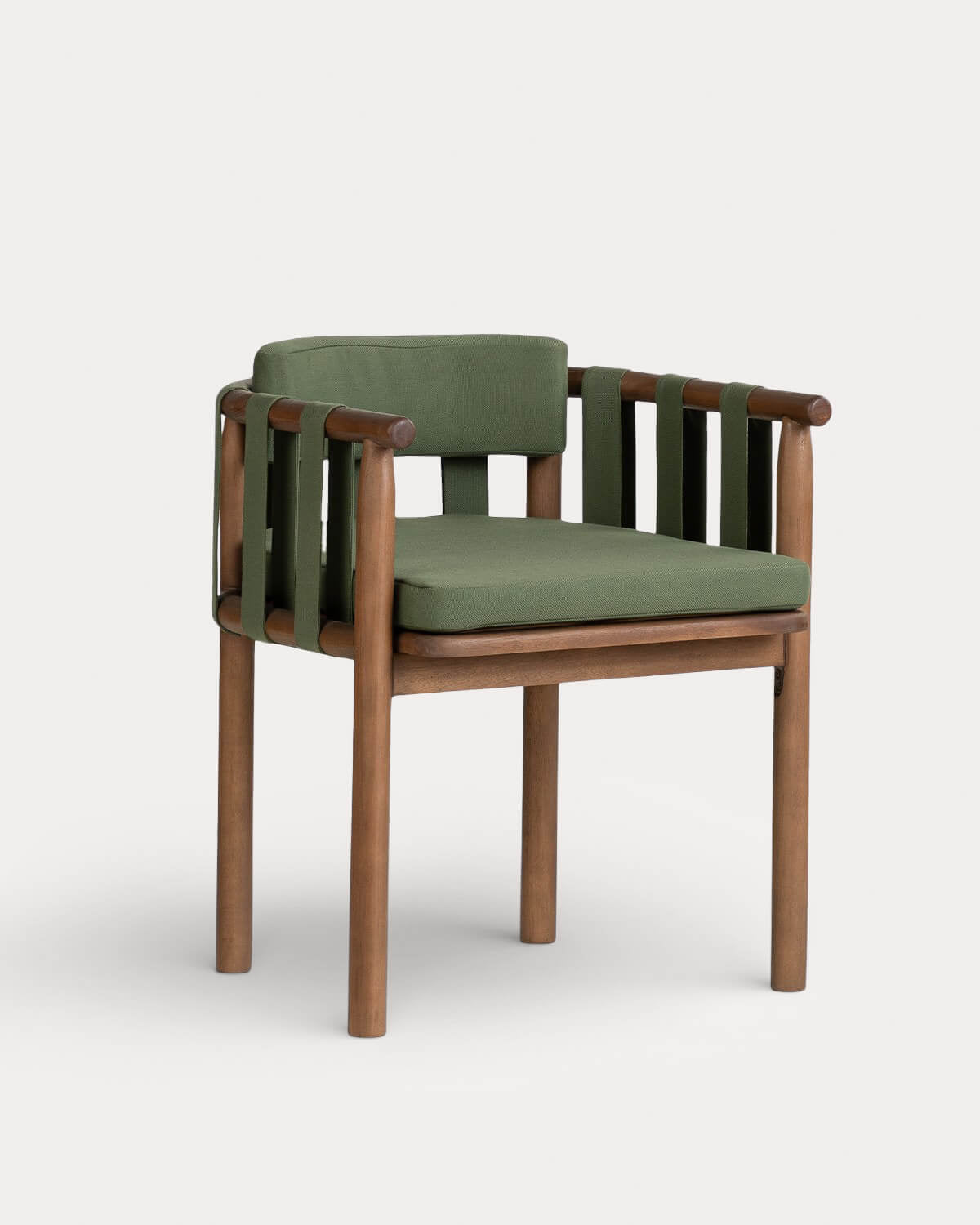 Dining chair with armrests in eucalyptus wood and Edvard fabric