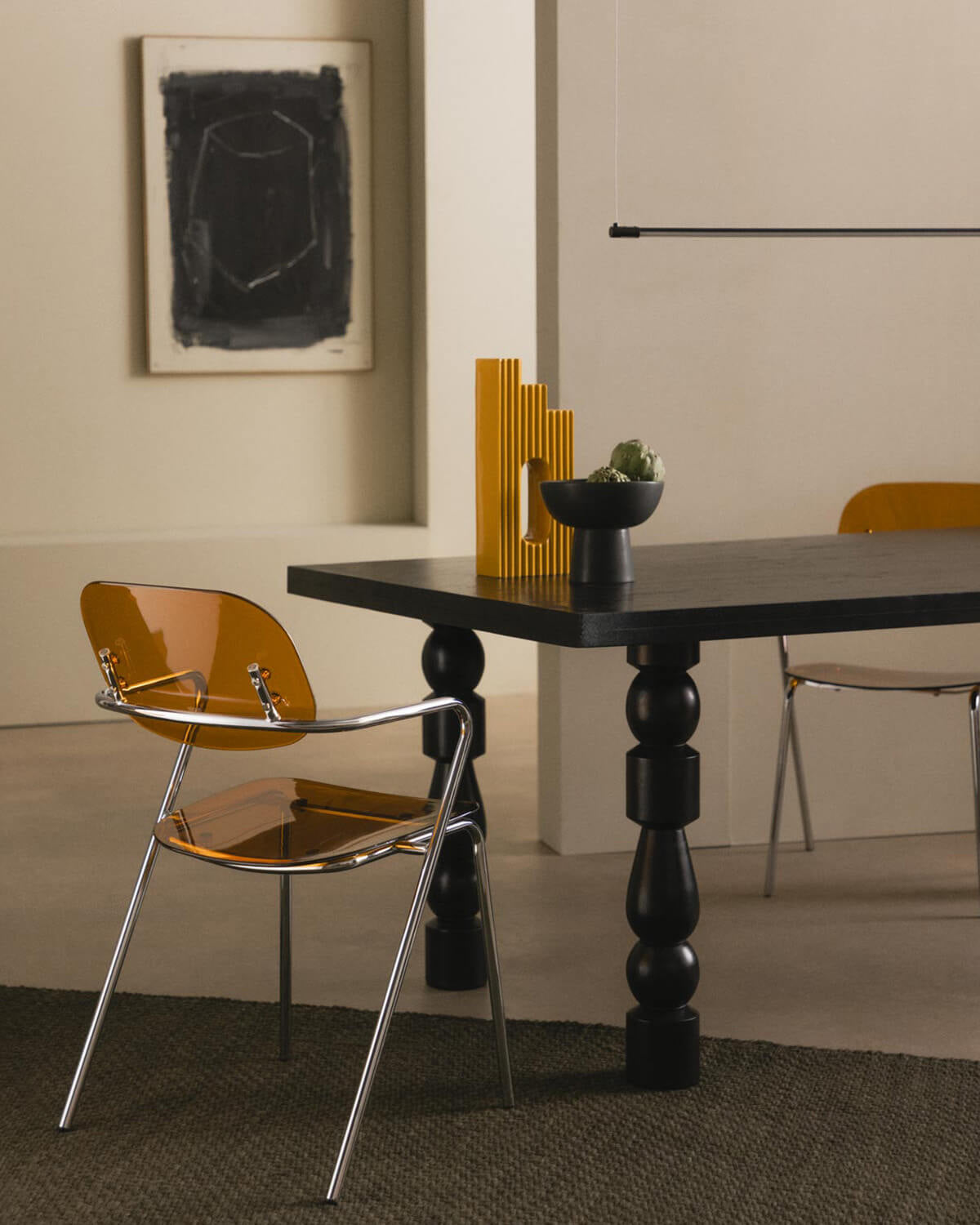 Dining chair with armrests in polyethylene and metal Pinha