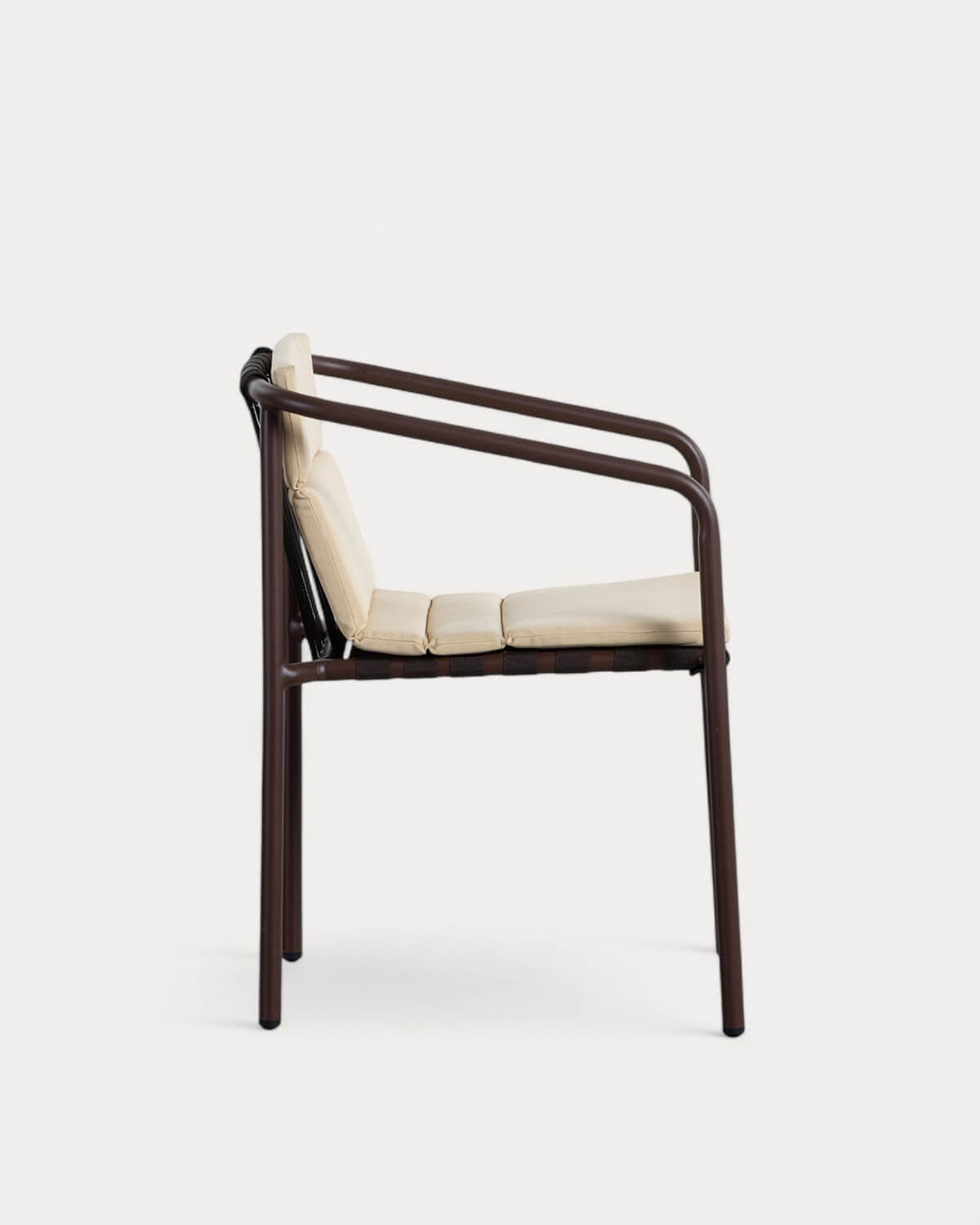 Dining chair with armrests in aluminum and Vinke fabric