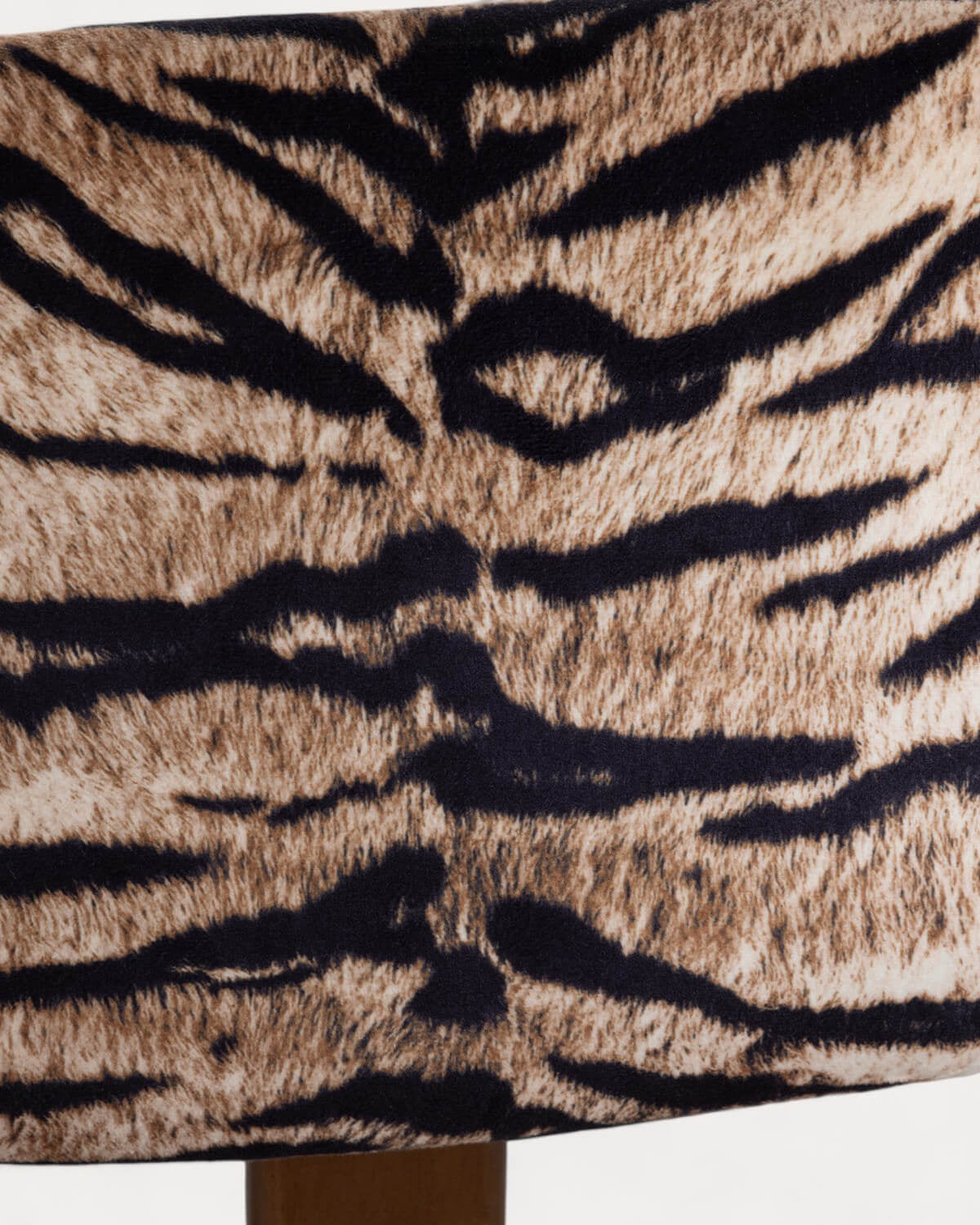 Dining room chair in rubber wood and Vitier fabric