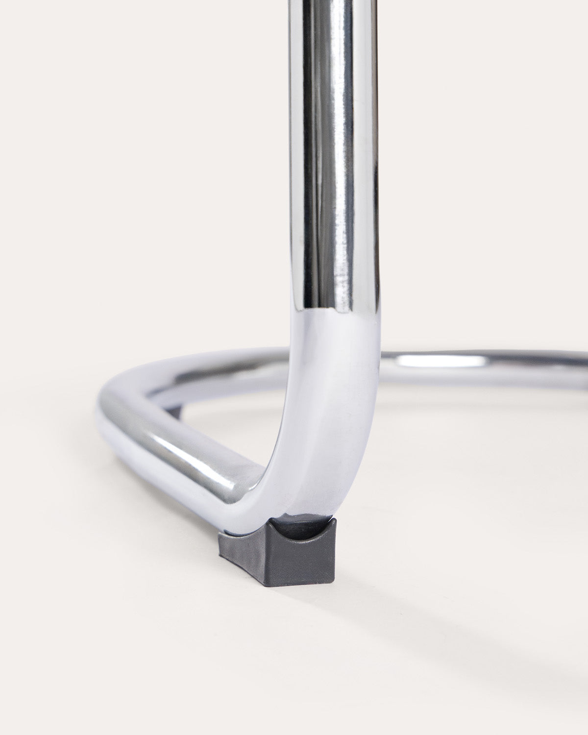 Aryo Metal Dining Chair