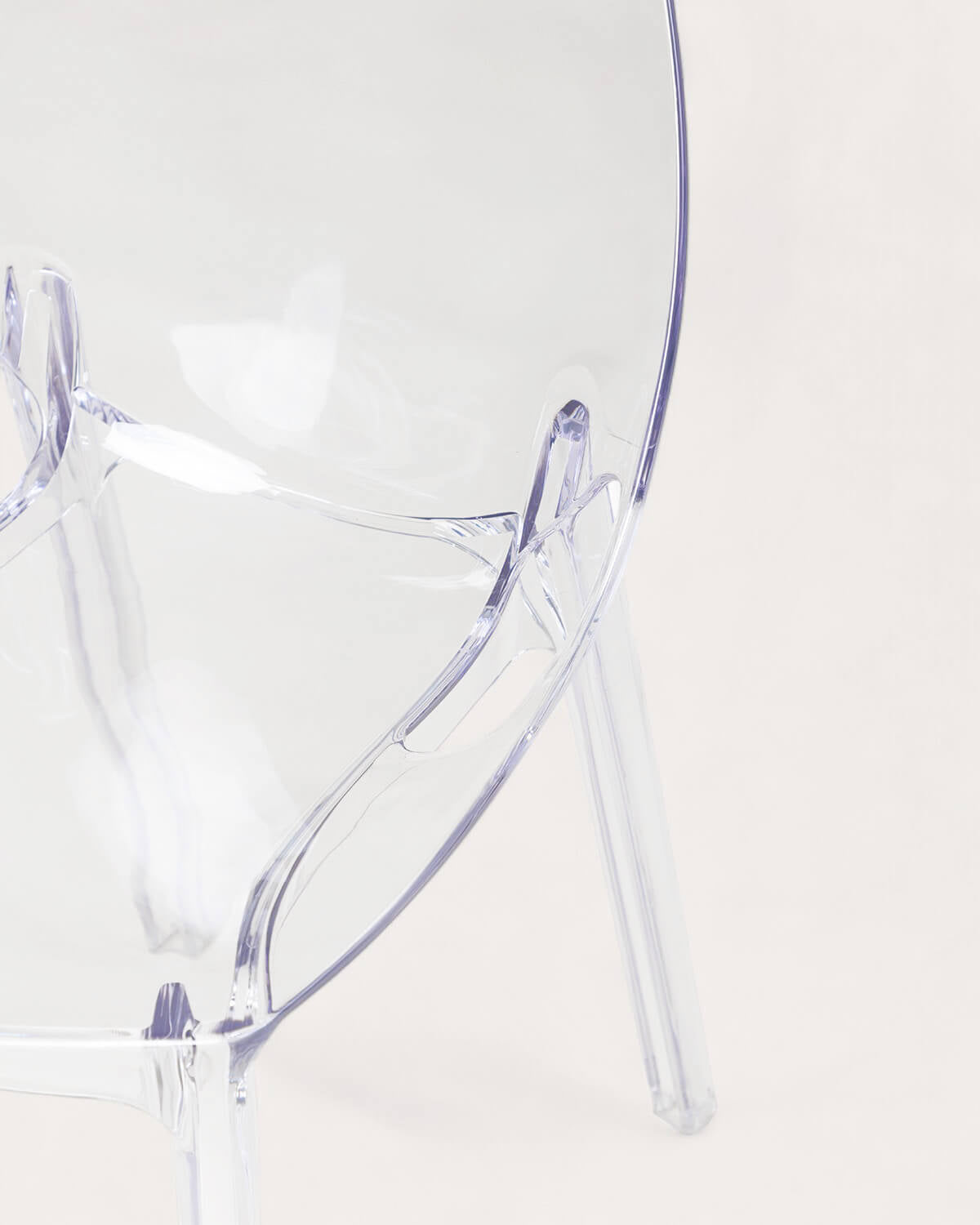 Piaris polycarbonate dining chair