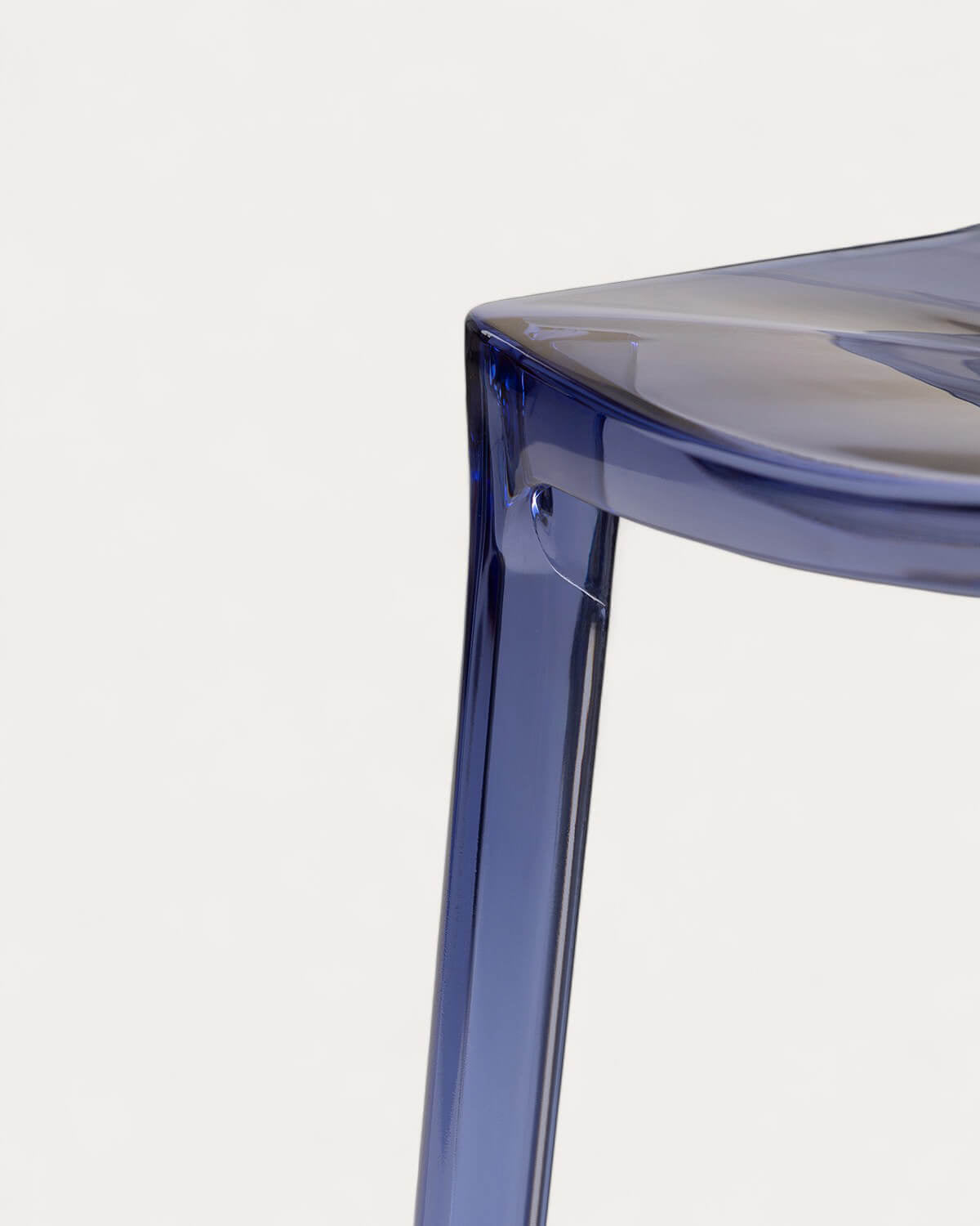 Piaris polycarbonate dining chair