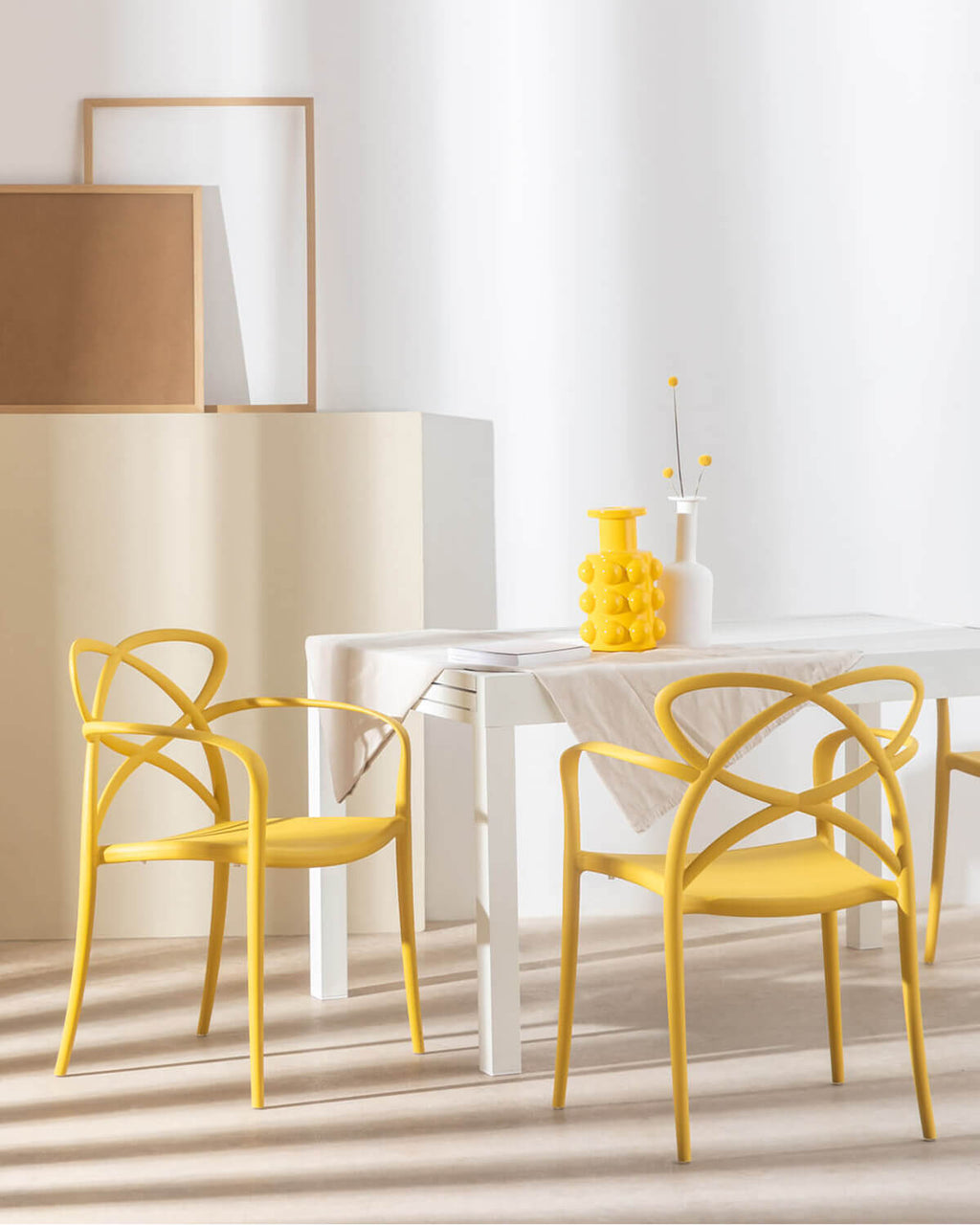Polypropylene Dining Chair with Armrests Cielo