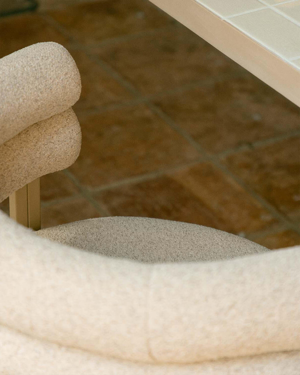 Aixa Classic fabric and metal dining chair