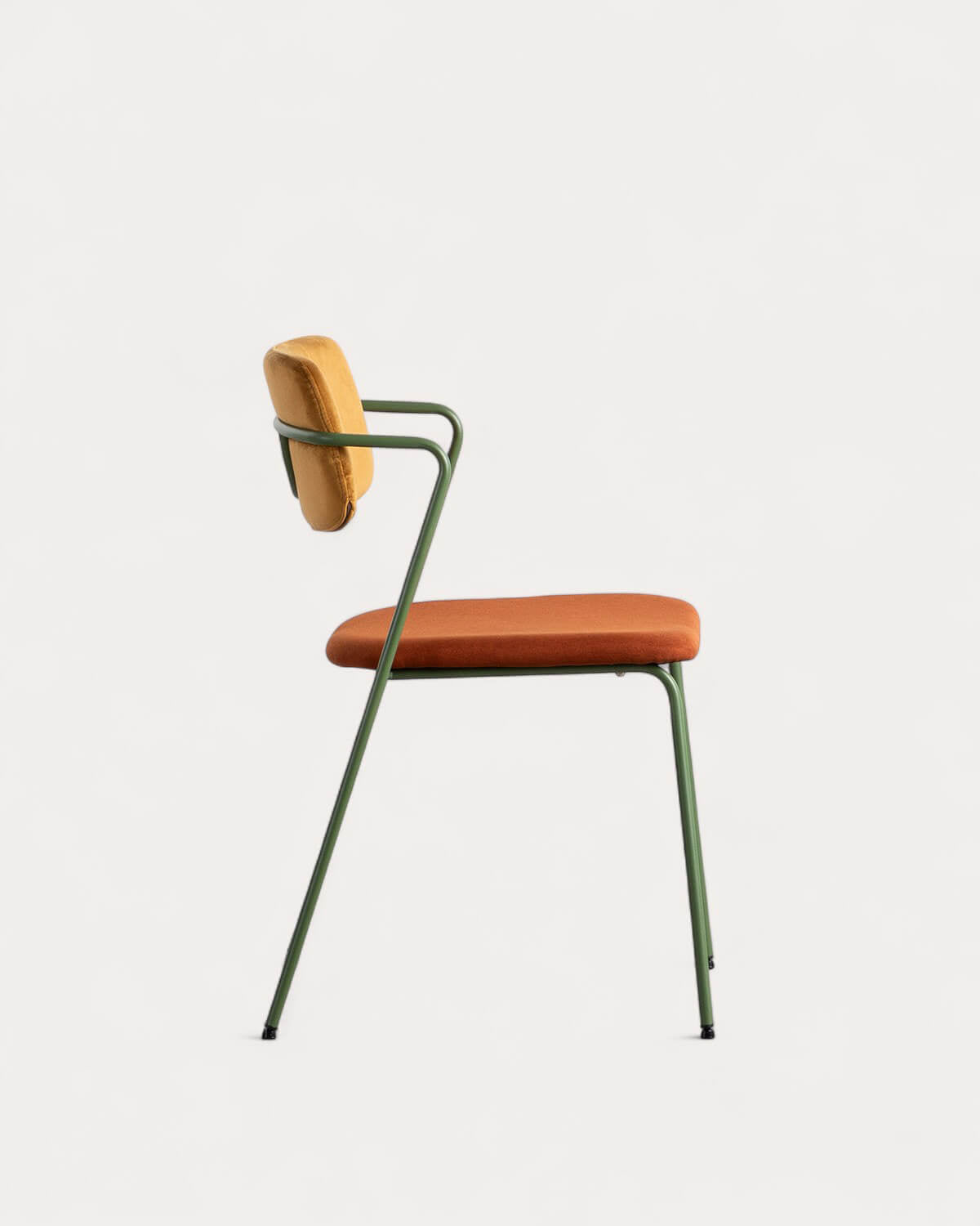 Dining room chair in velvet and Irun fabric
