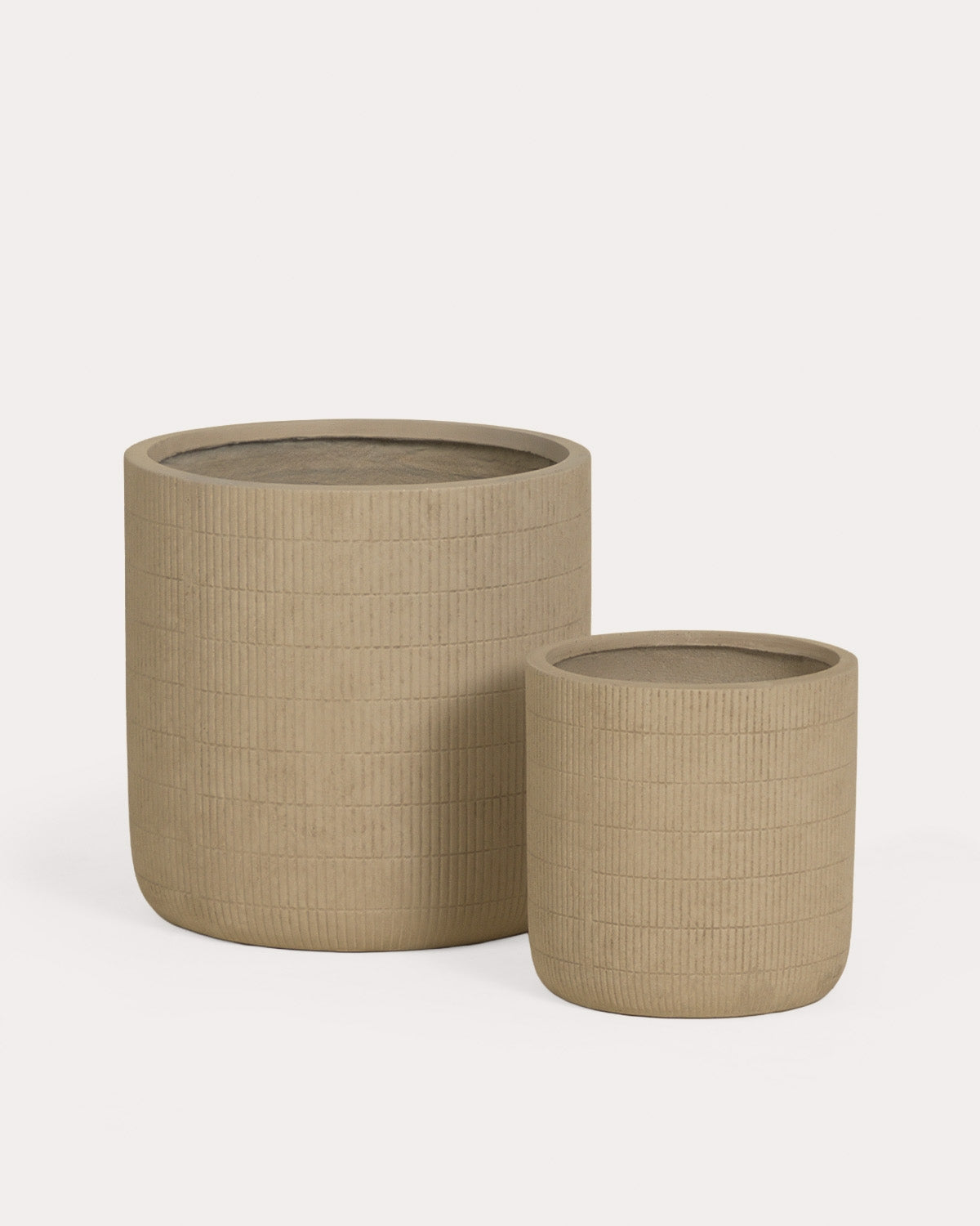 Set of 2 Potos low cement planters