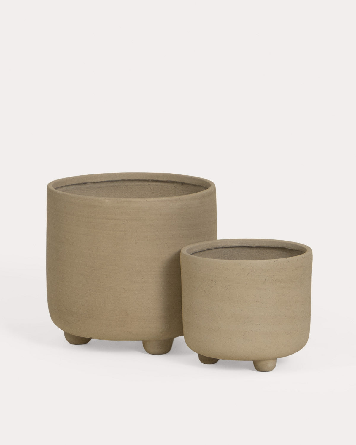 Set of 2 Petunia cement planters