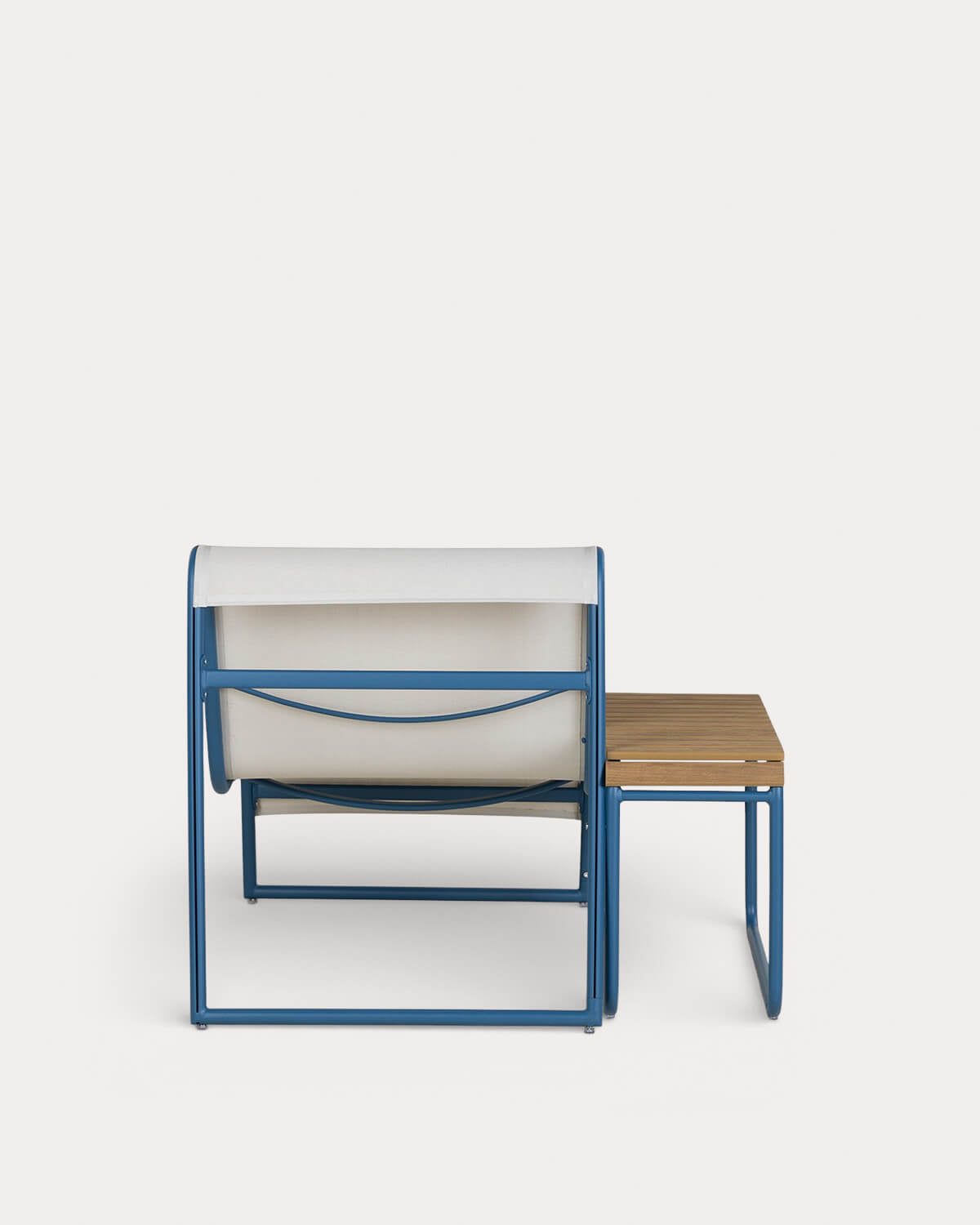 Set consisting of a garden armchair and a Dreisi aluminum side table