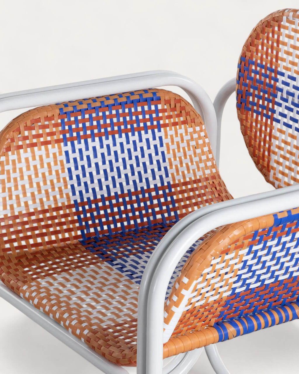 Armchair with armrests in aluminum and synthetic rattan Emba Studio