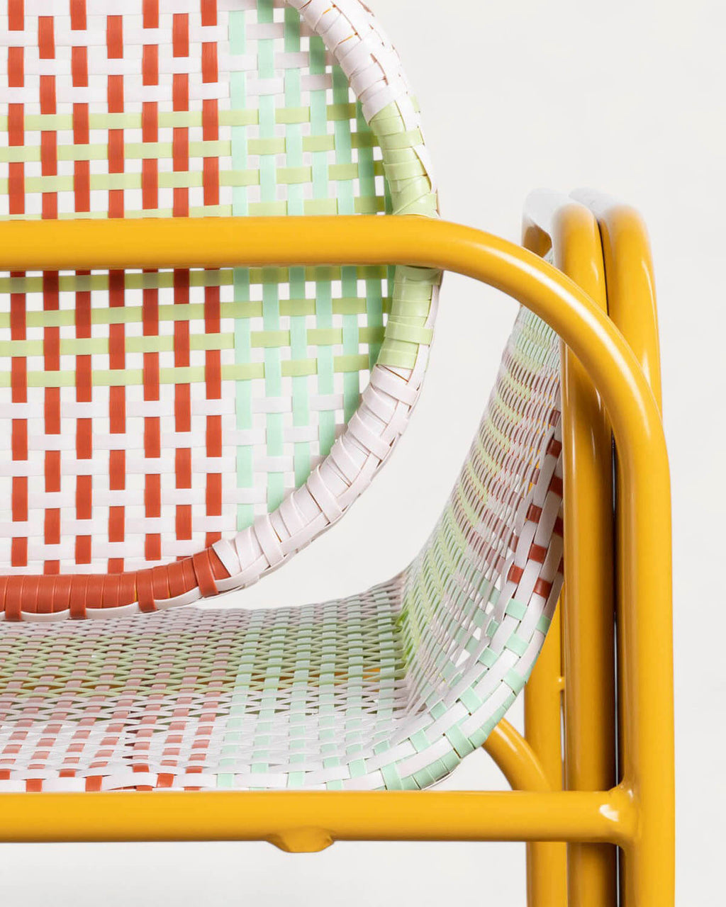 Armchair with armrests in aluminum and synthetic rattan Emba Studio