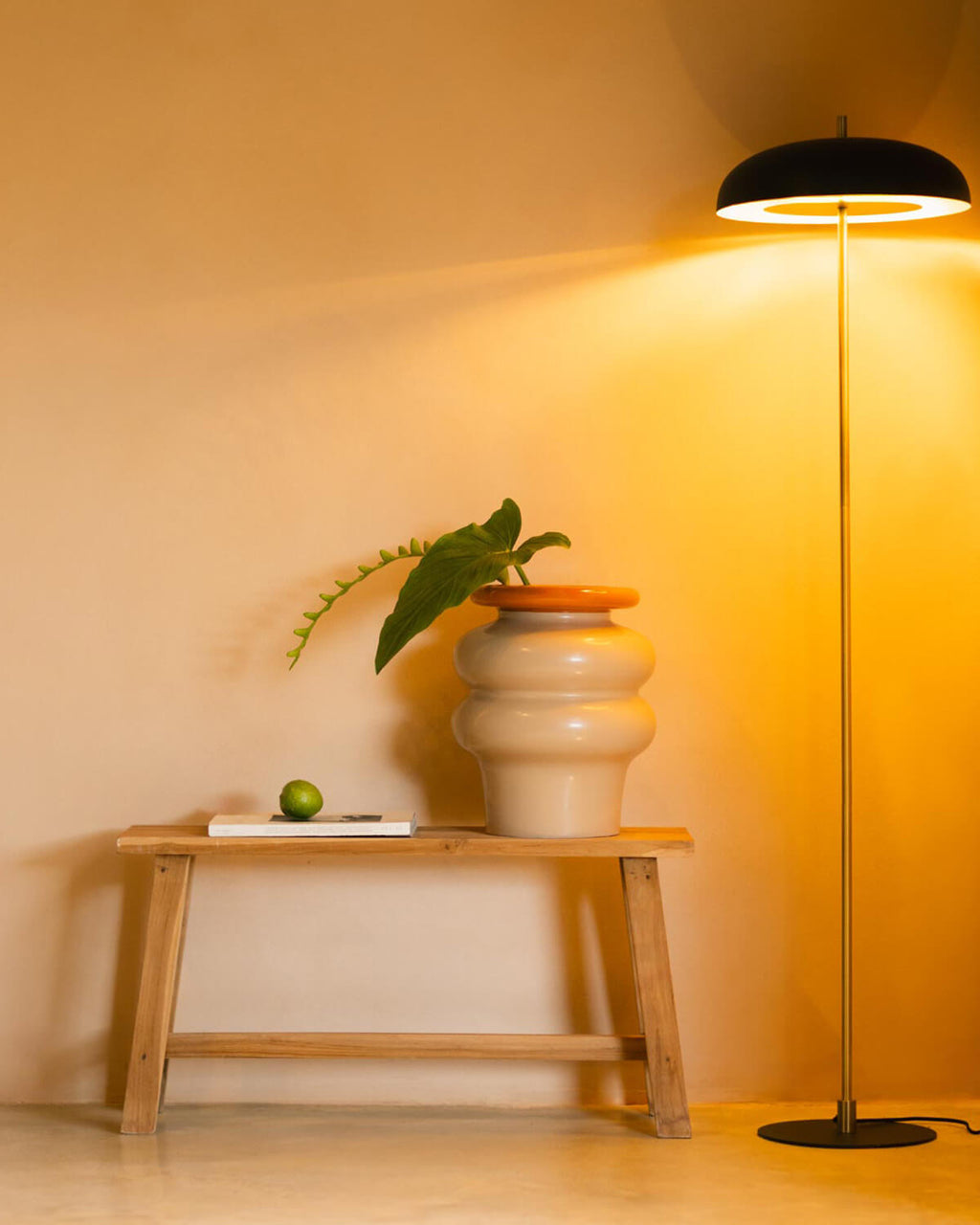 Large XL dolomite vase Gilim