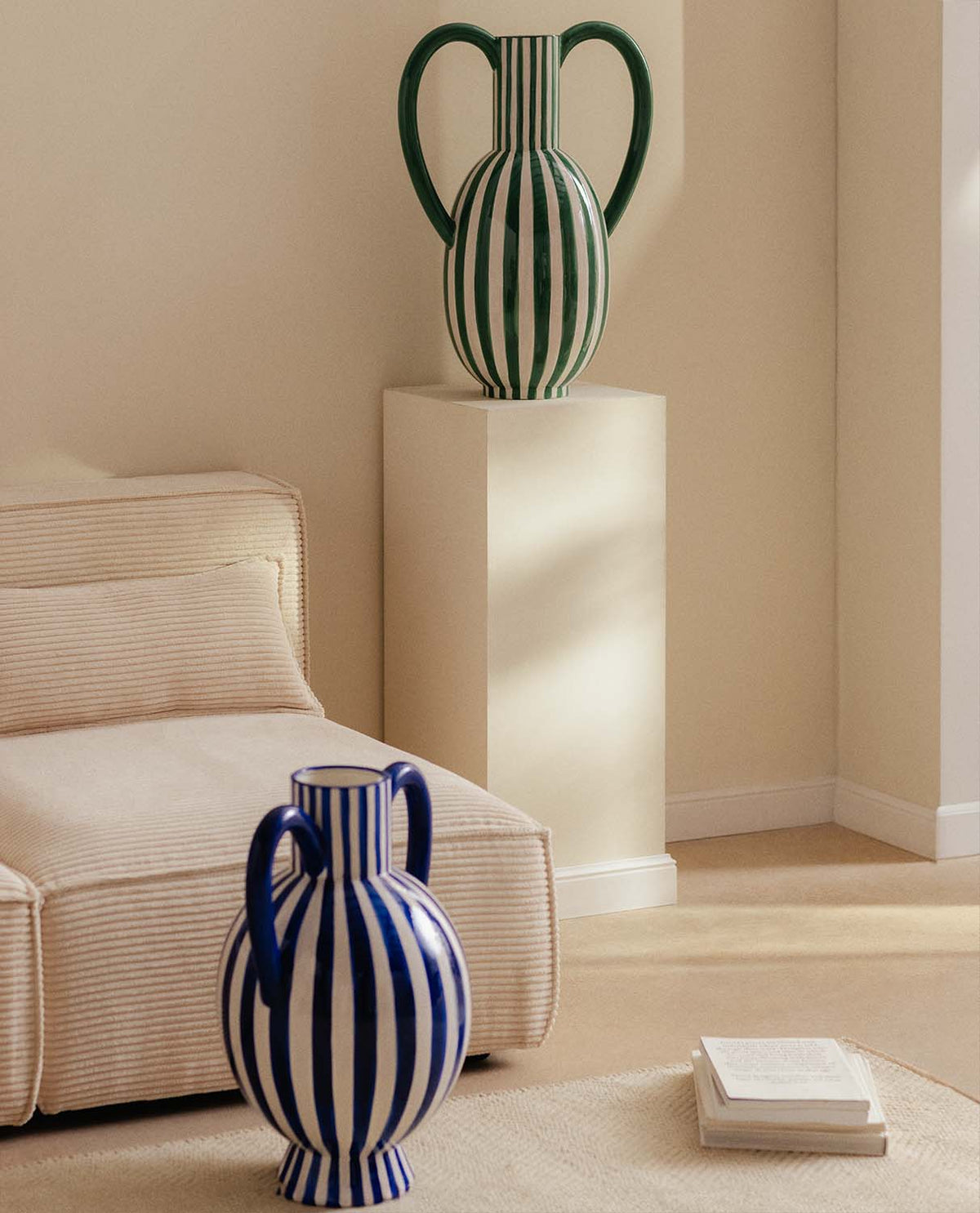 Large XL dolomite vase Peral Lines