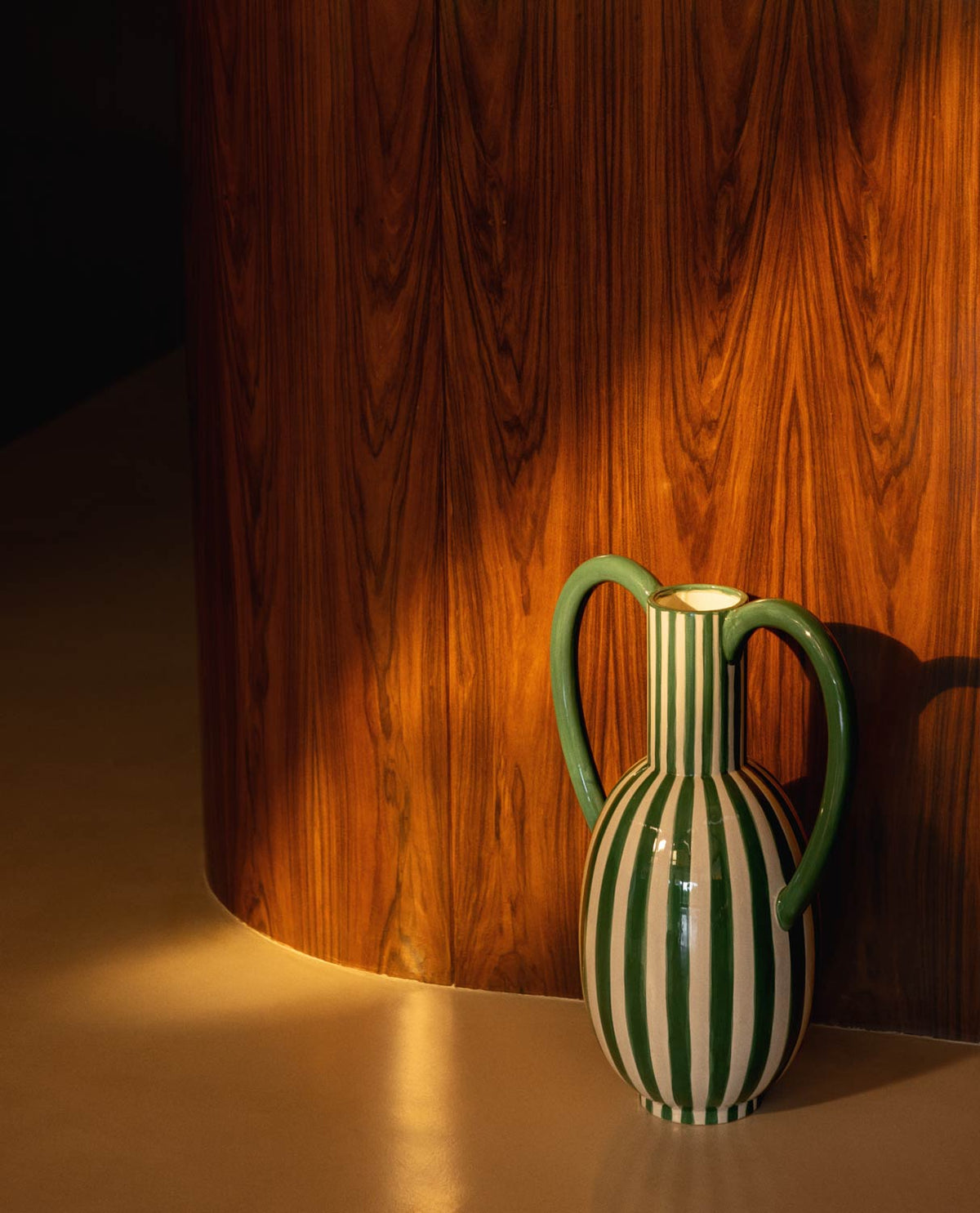Large XL dolomite vase Peral Lines