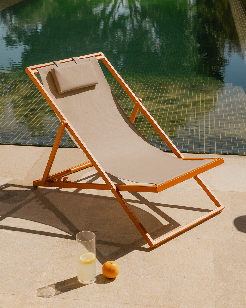Rilas reclining aluminum lounge chair