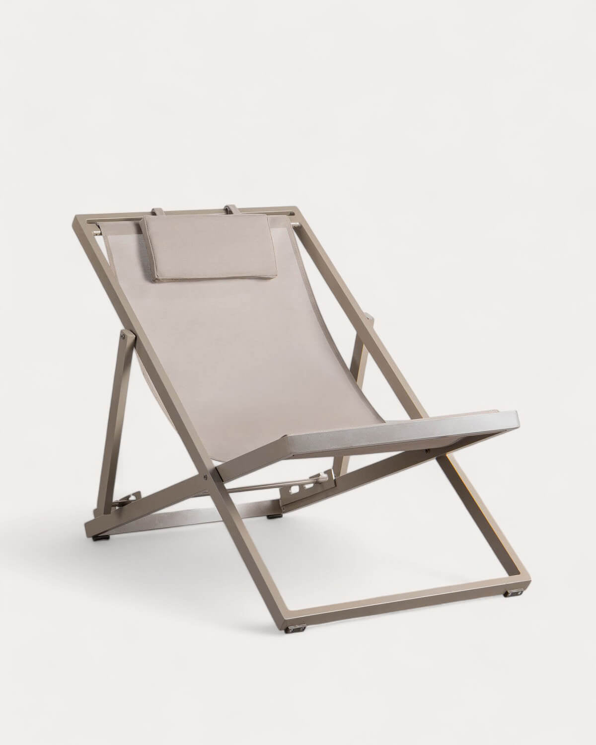 Rilas reclining aluminum lounge chair