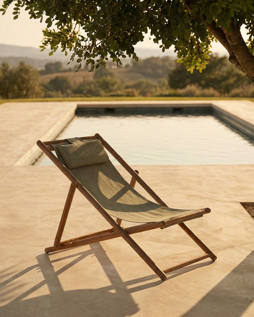 Reclining Hammock in Eucalyptus Wood and Elnes Fabric