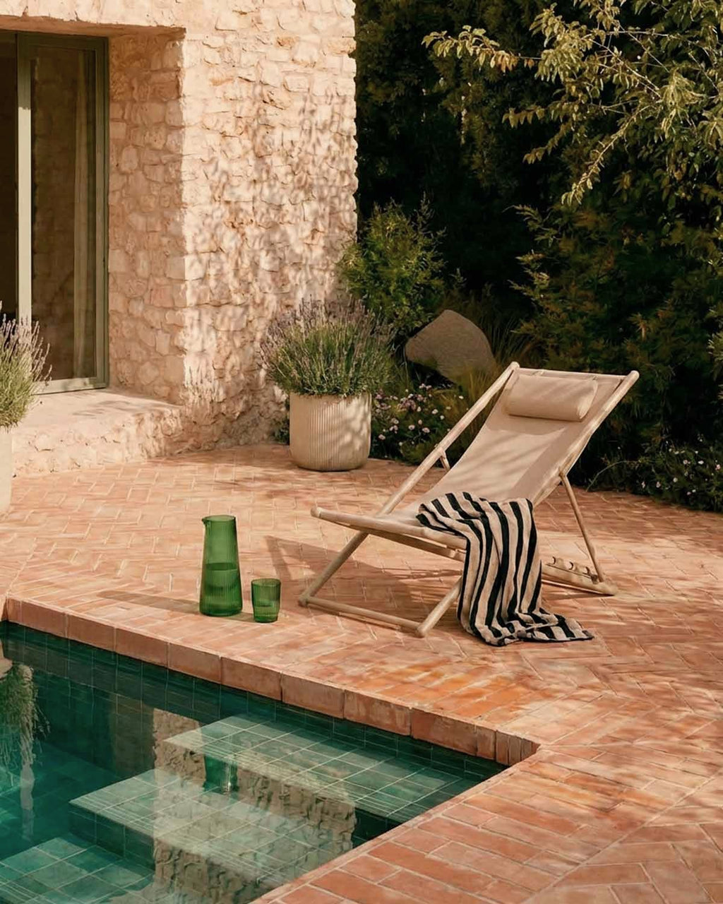 Ohiane metal and fabric reclining sun lounger