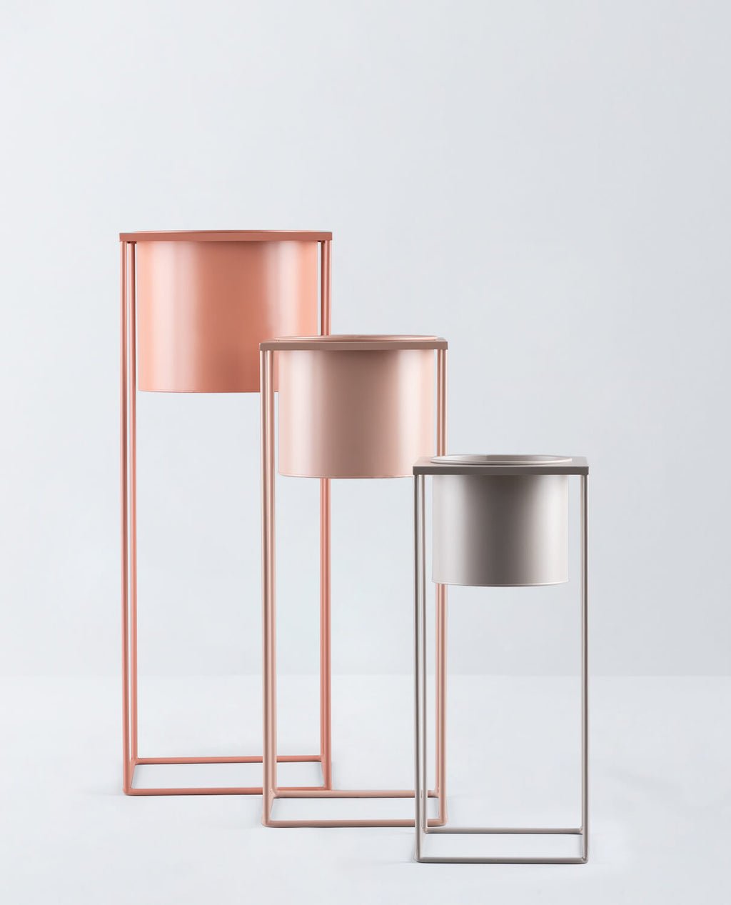 Set of 3 Cosme round metal planters