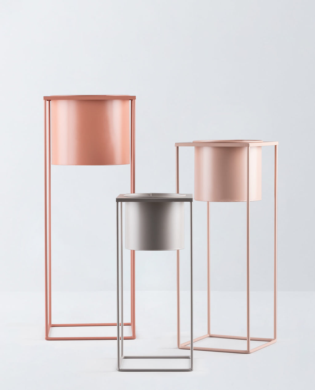 Set of 3 Cosme round metal planters