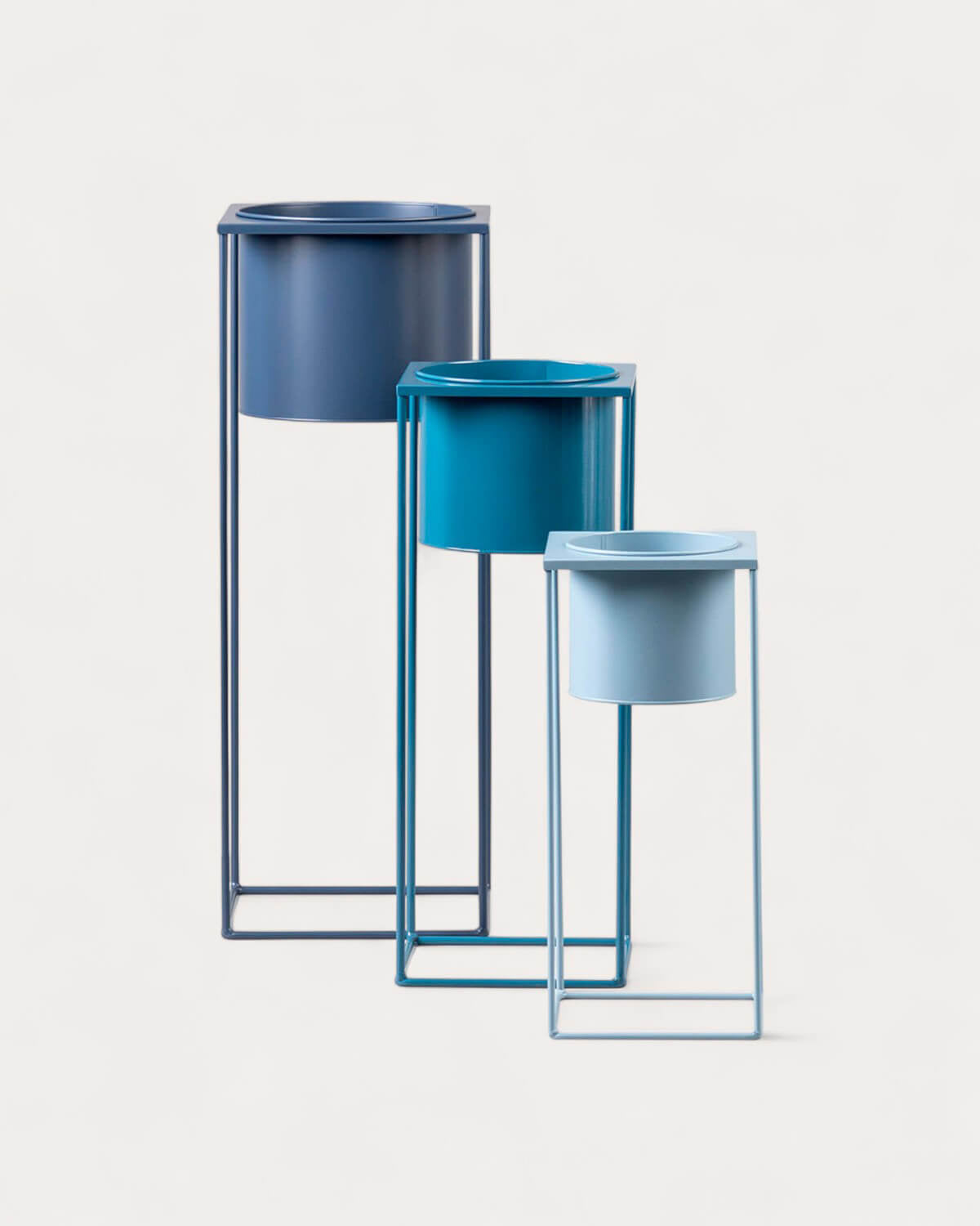 Set of 3 Cosme round metal planters
