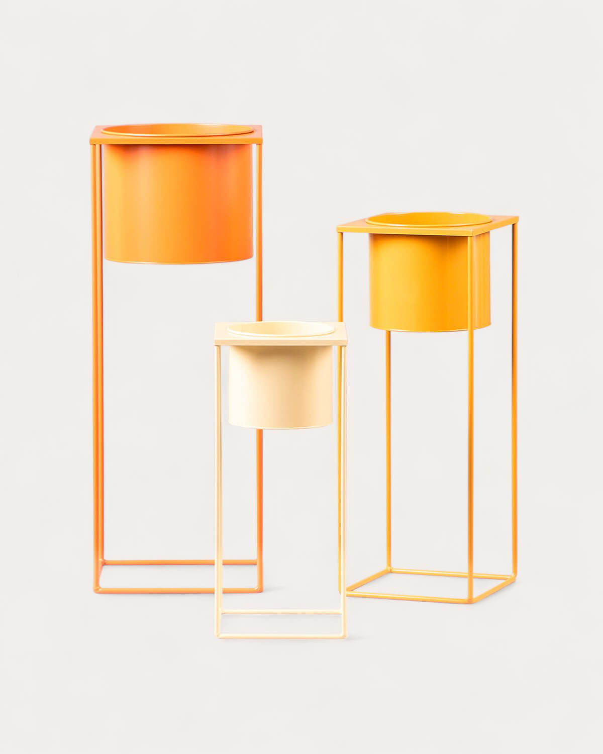 Set of 3 Cosme round metal planters
