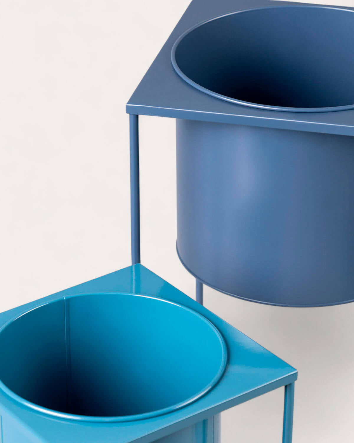 Set of 3 Cosme round metal planters