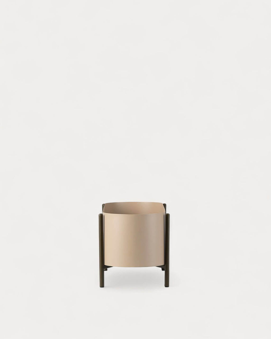 Eliam metal planter