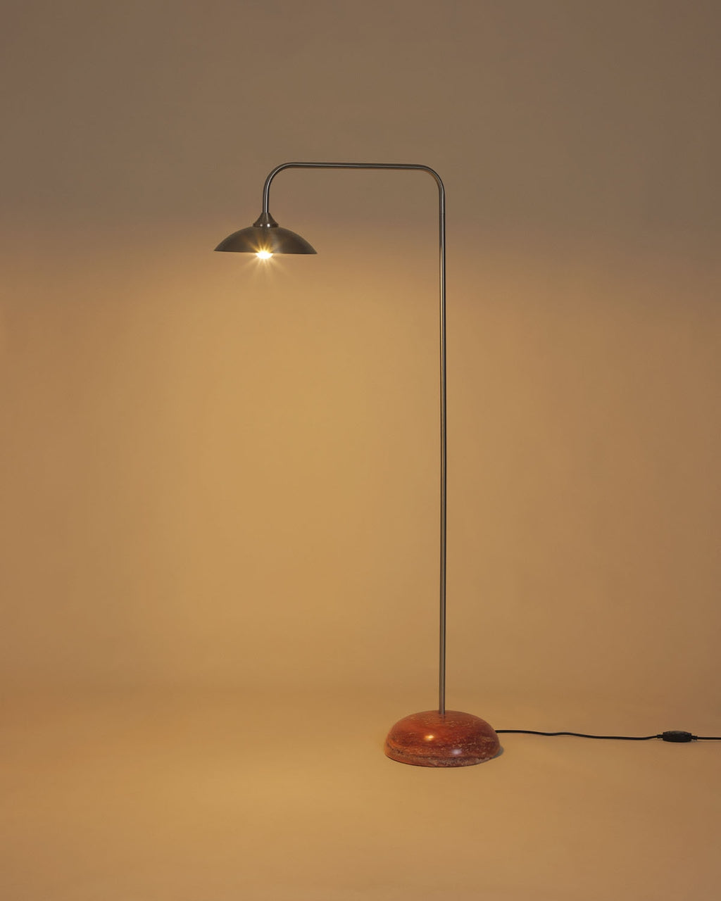 Nesy marble and metal floor lamp